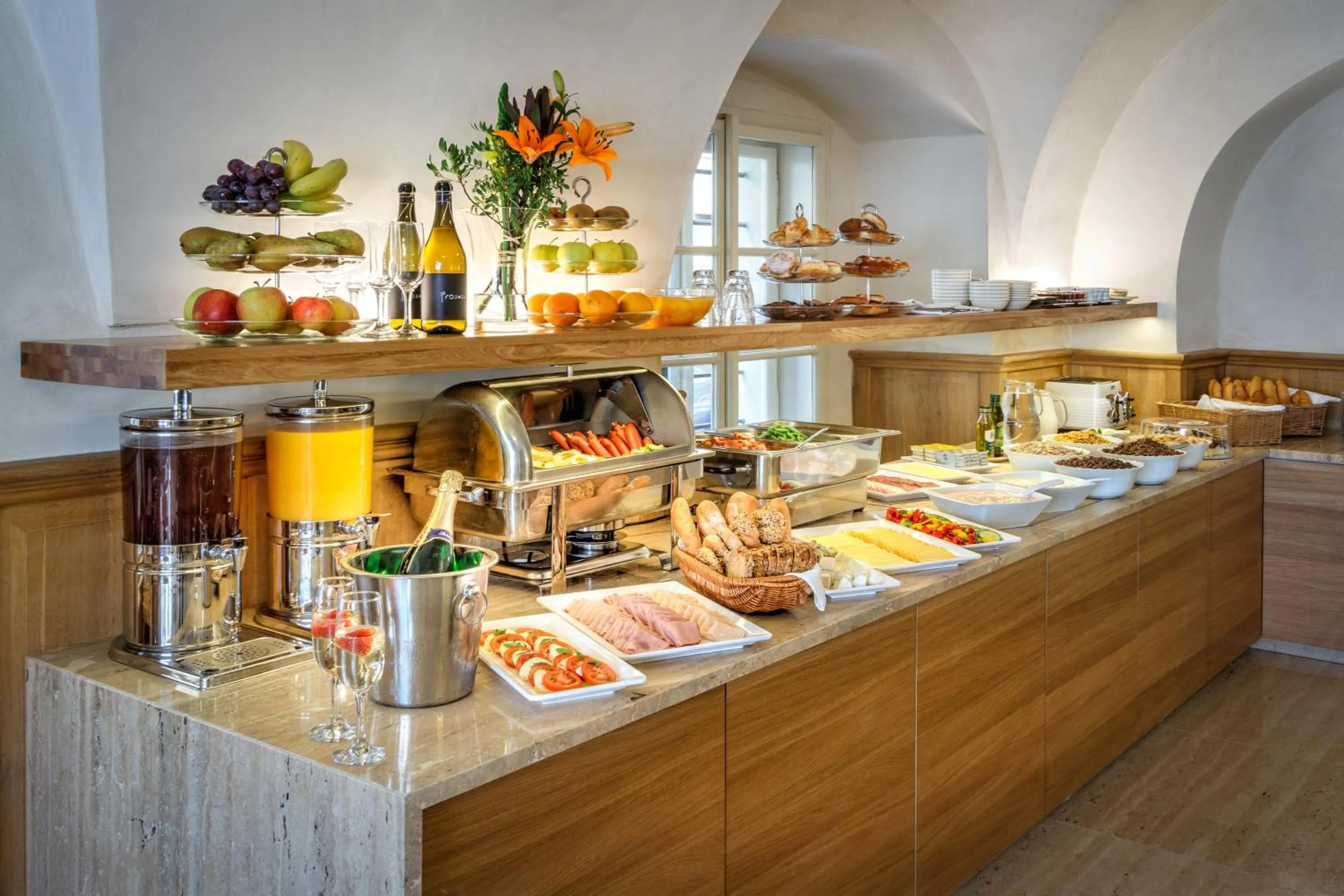 Breakfast in Golden Star