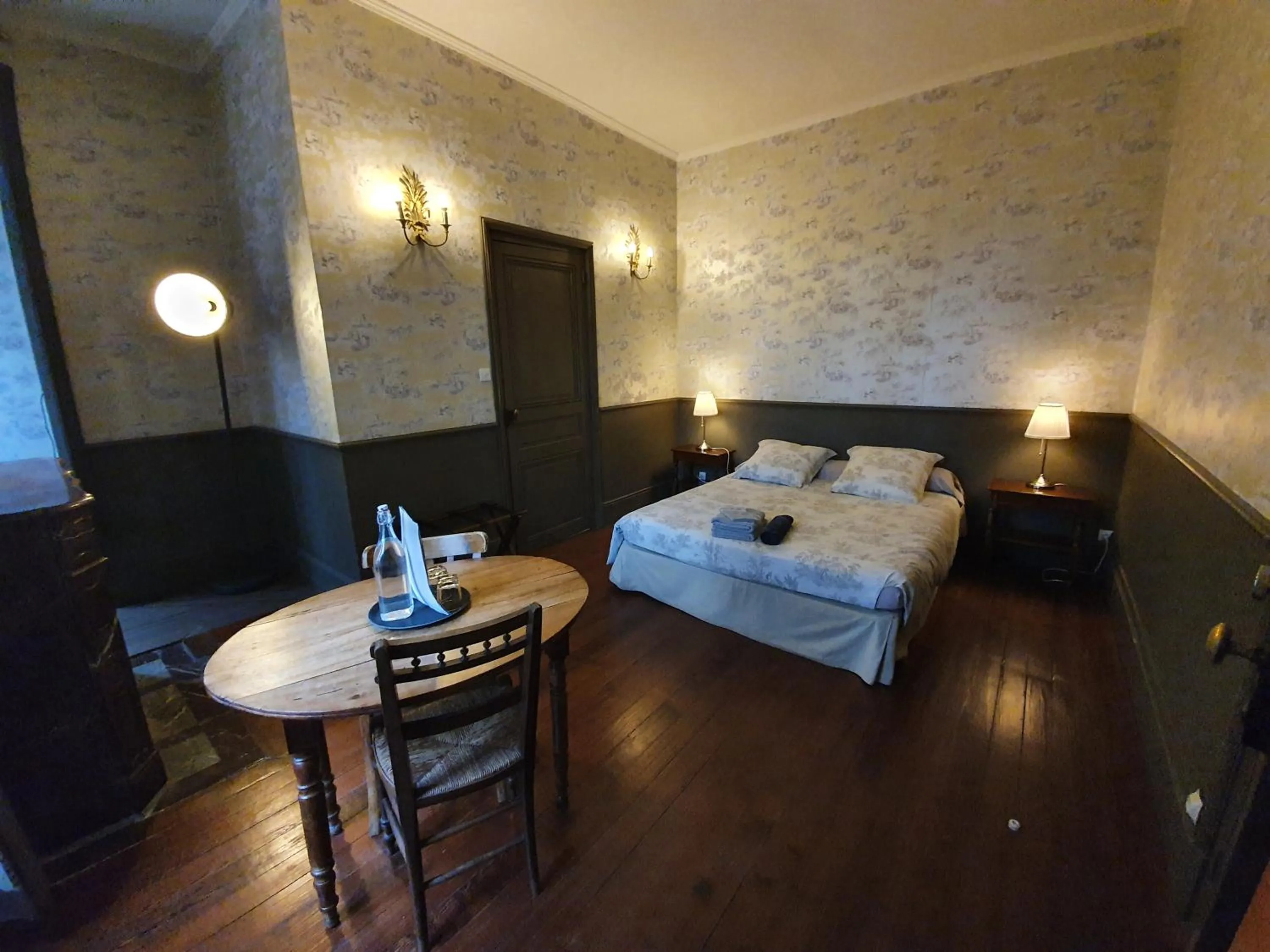 Bed in Chateau de Bonnevaux