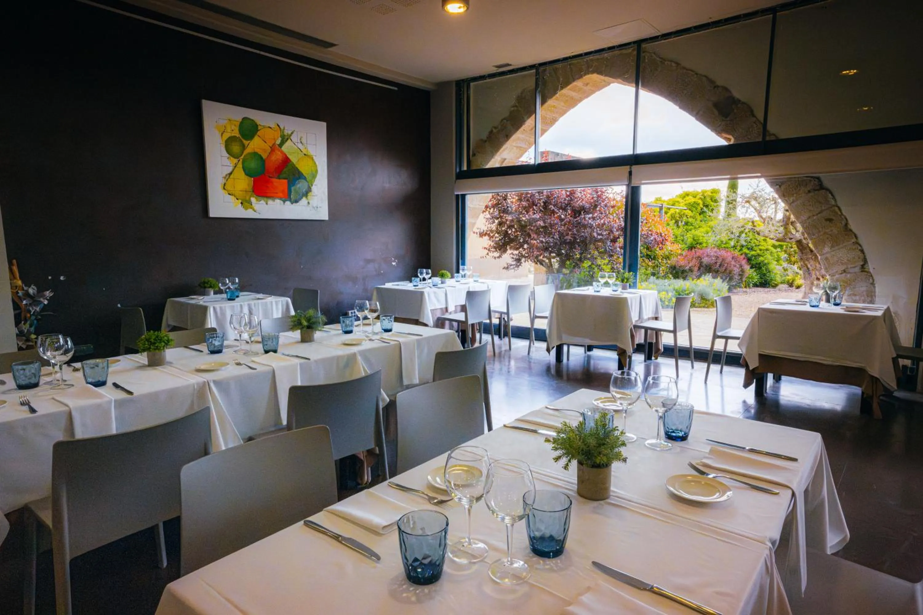 Restaurant/places to eat in Hostatgeria de Poblet