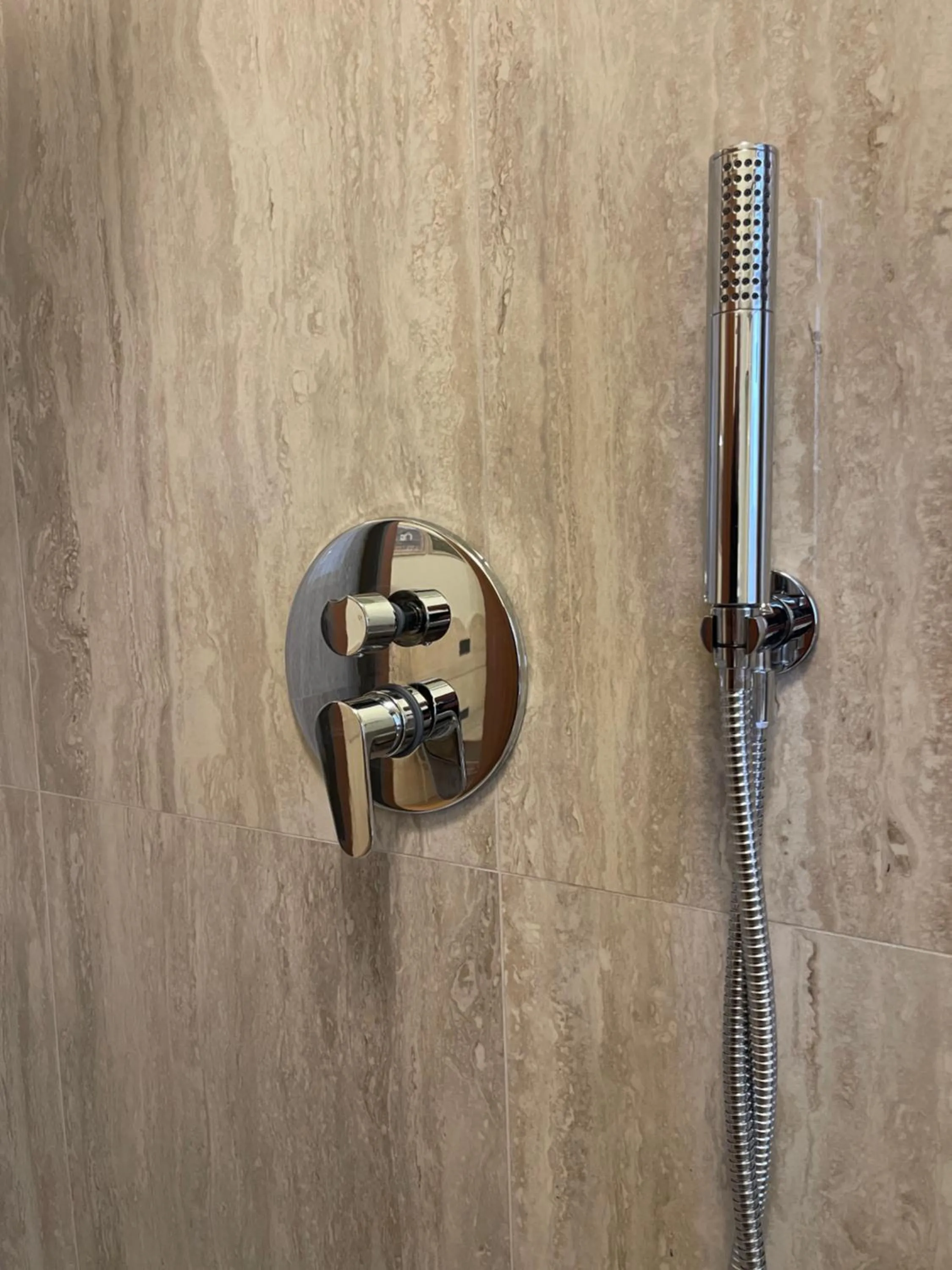 Shower in B&B Casa Camilla