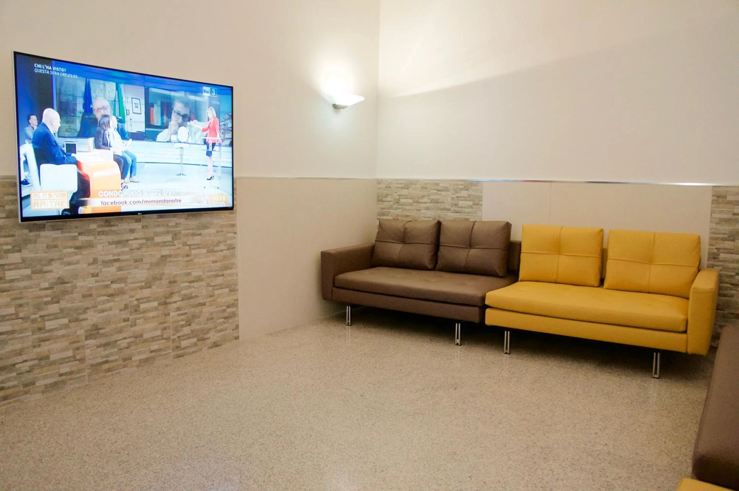 Communal lounge/ TV room in Hotel Belvedere