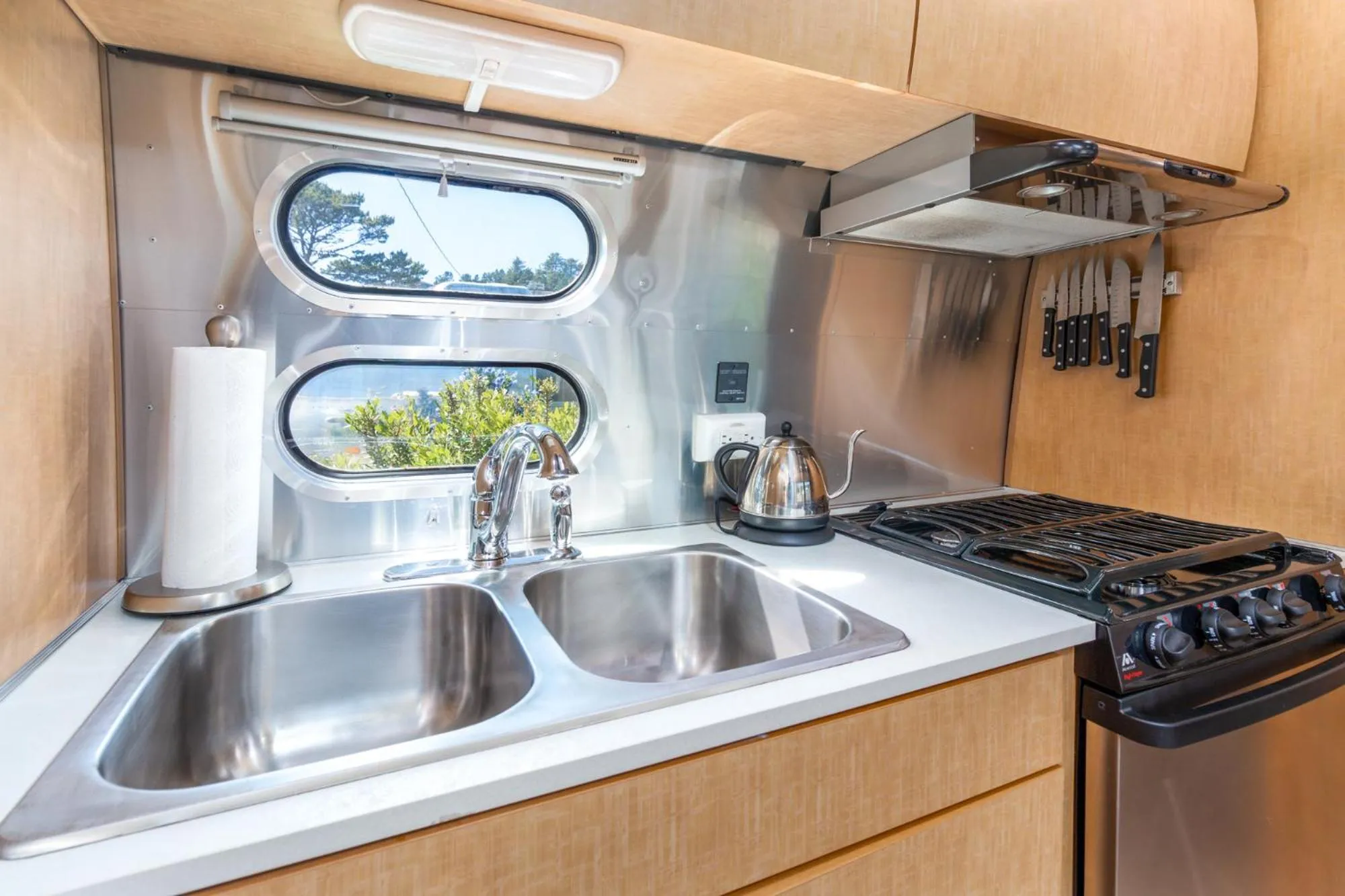 Kitchen or kitchenette in Hart’s Camp Airstream Hotel & RV Park