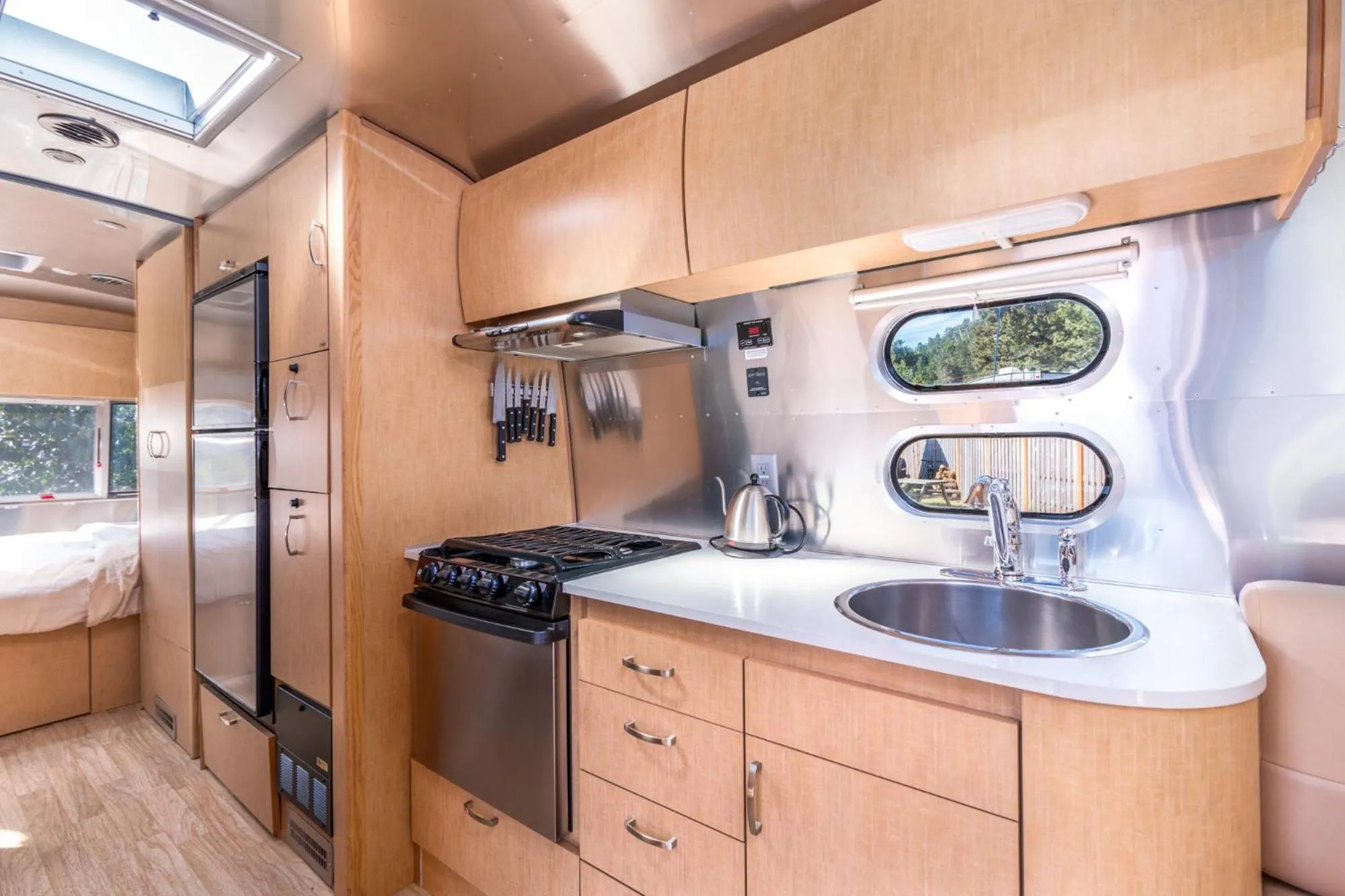 Kitchen or kitchenette in Hart’s Camp Airstream Hotel & RV Park