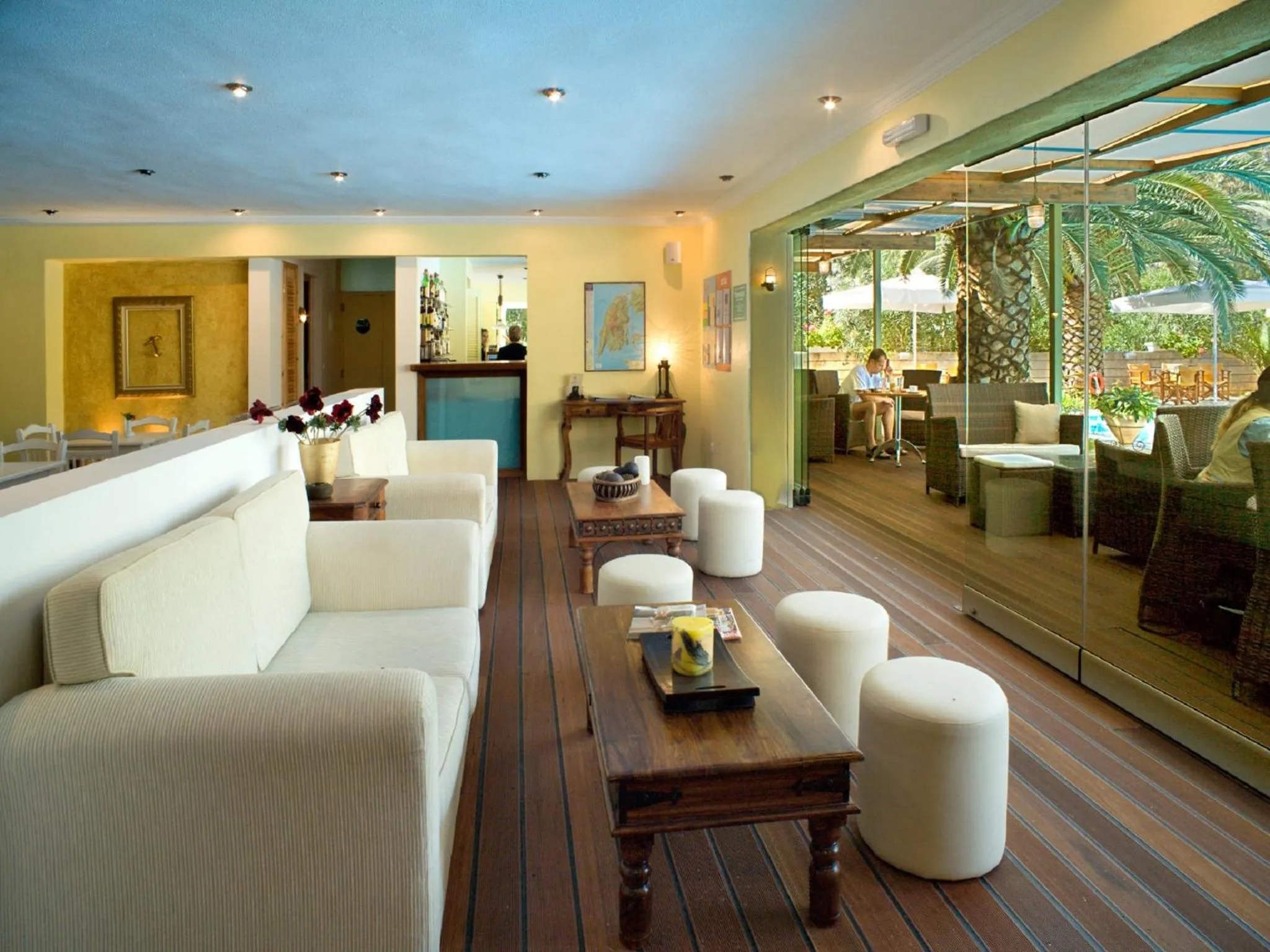 Communal lounge/ TV room in Cleopatra Beach