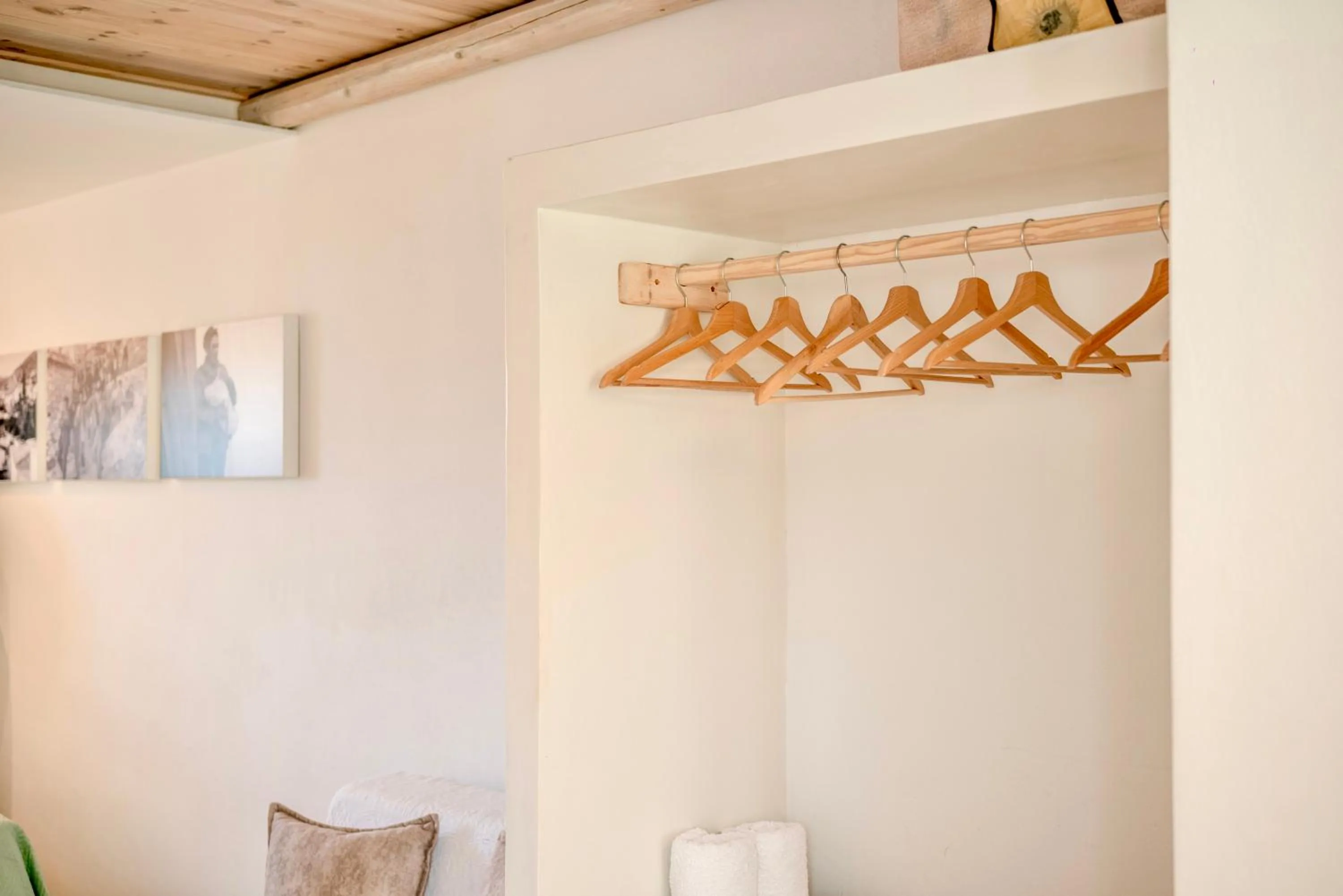 wardrobe in Patras Apartments