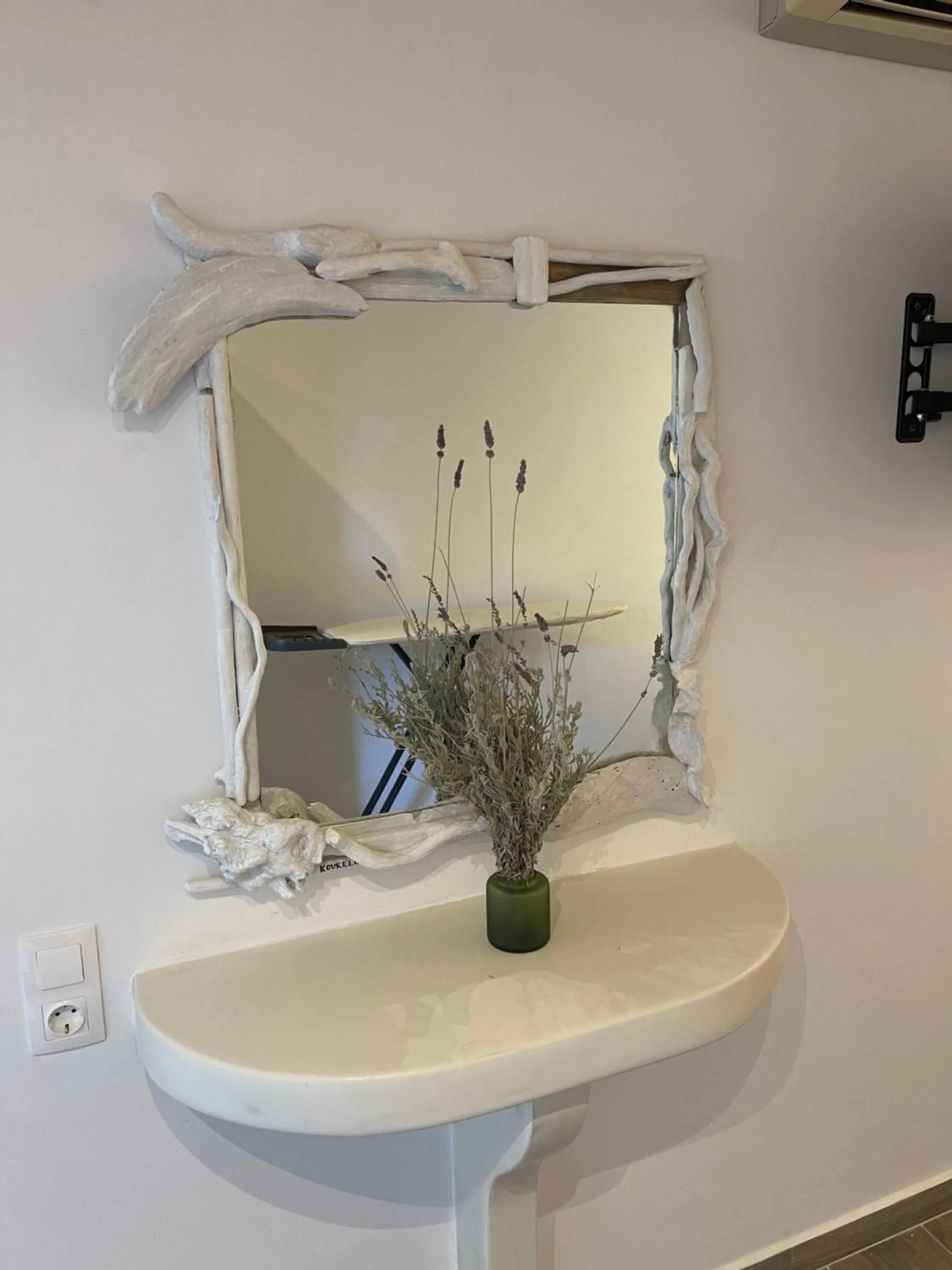 Photo of the whole room in Patras Apartments