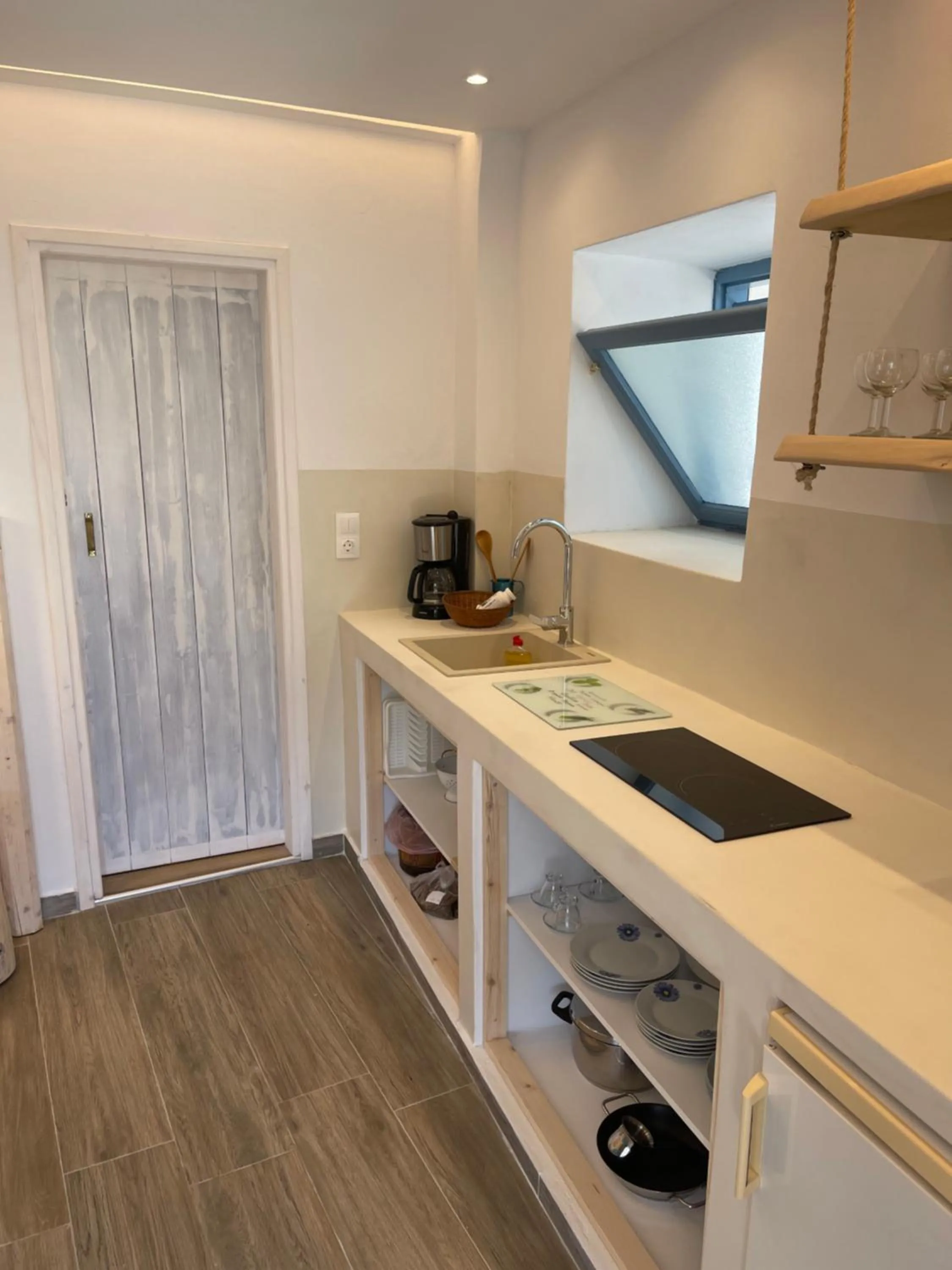 Kitchen or kitchenette in Patras Apartments