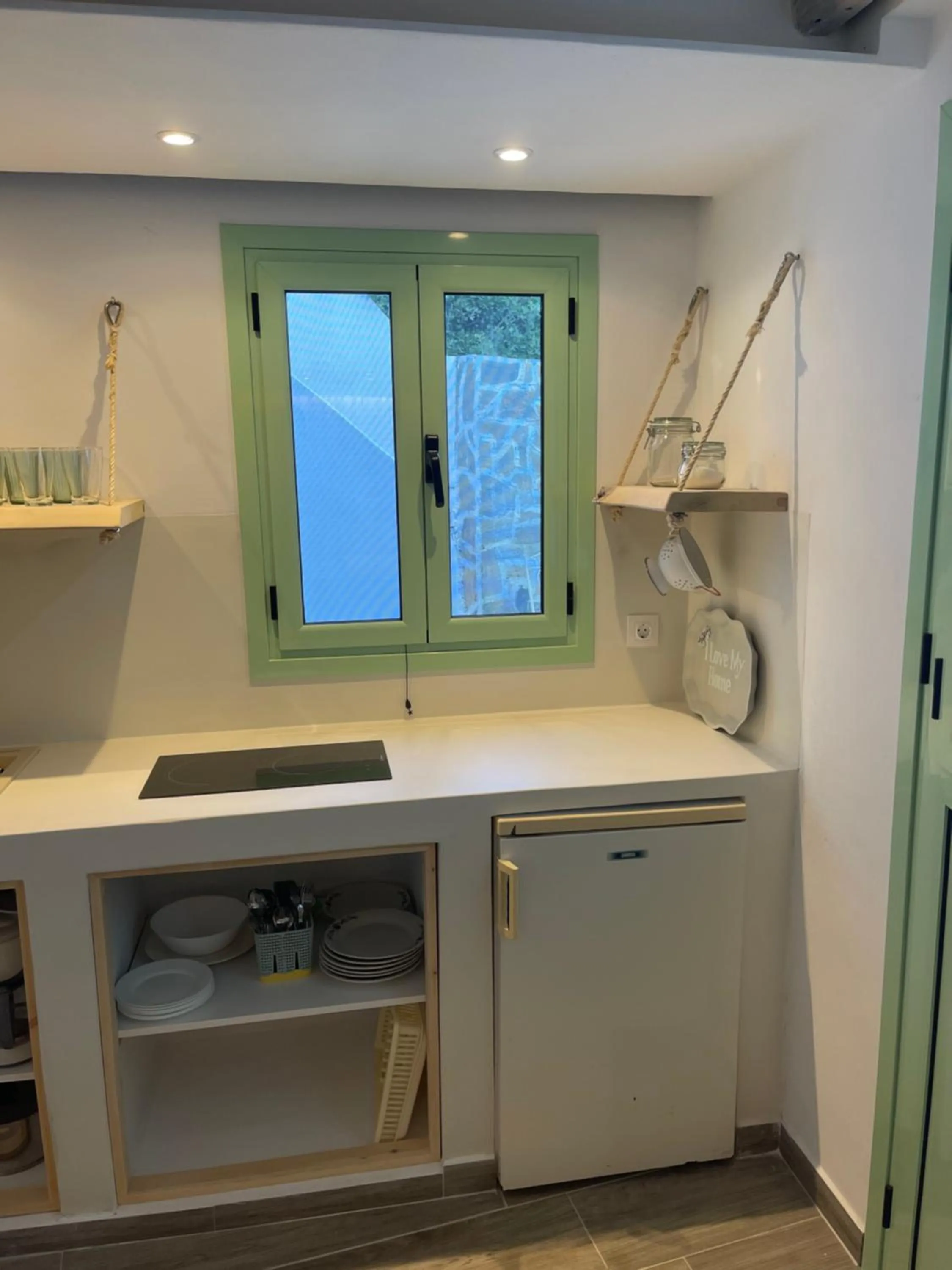 Kitchen or kitchenette in Patras Apartments