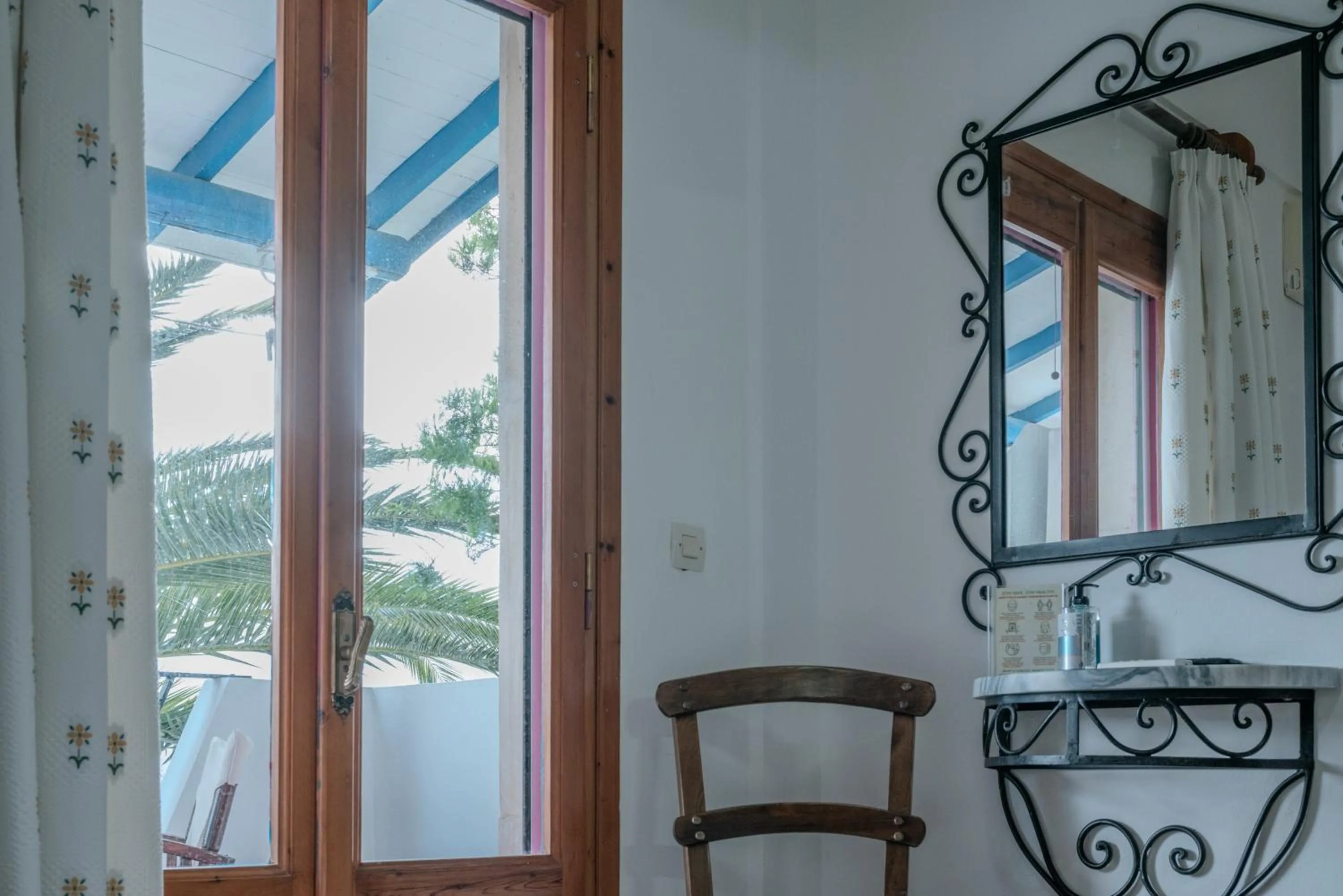 Photo of the whole room in Patras Apartments