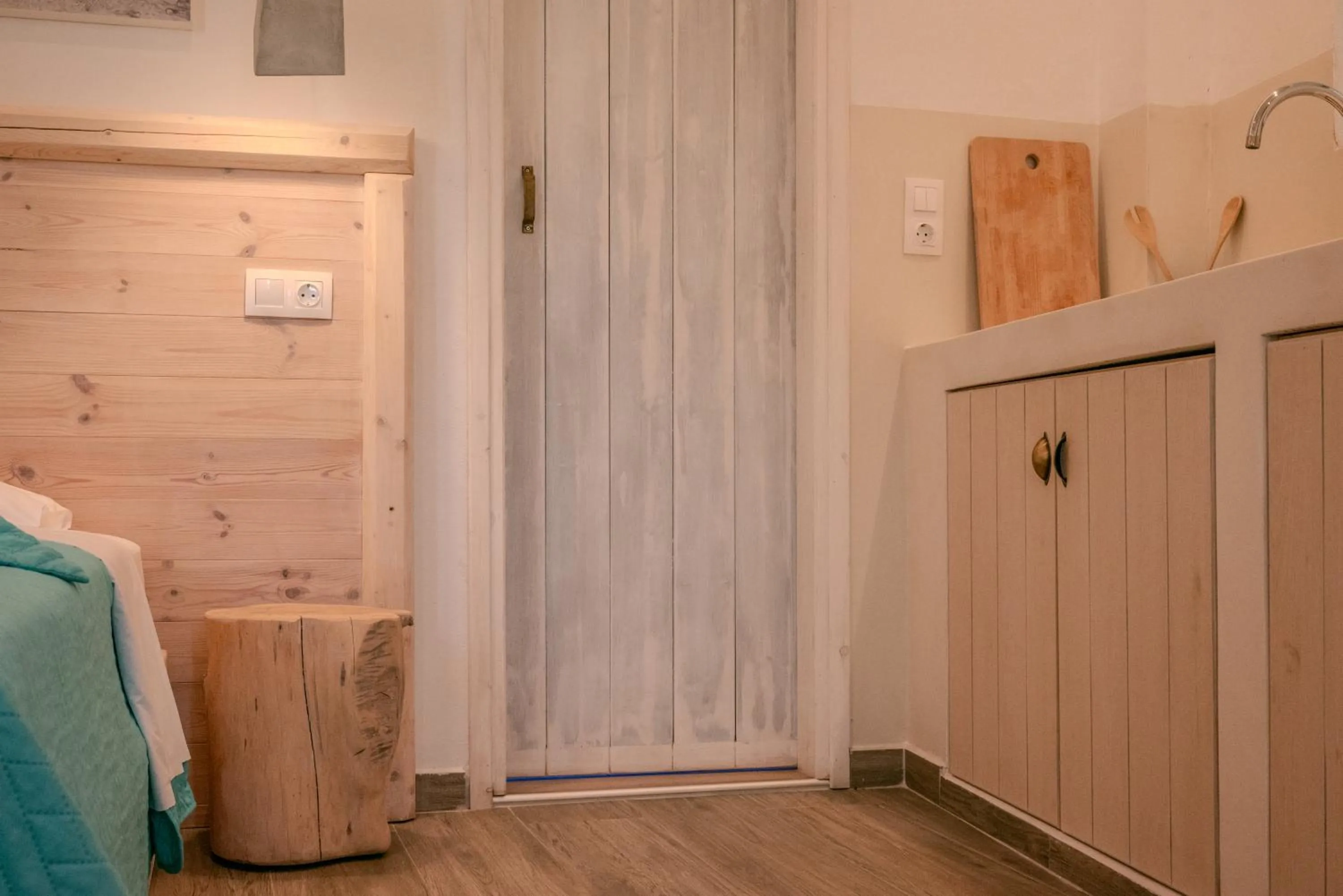 Decorative detail in Patras Apartments