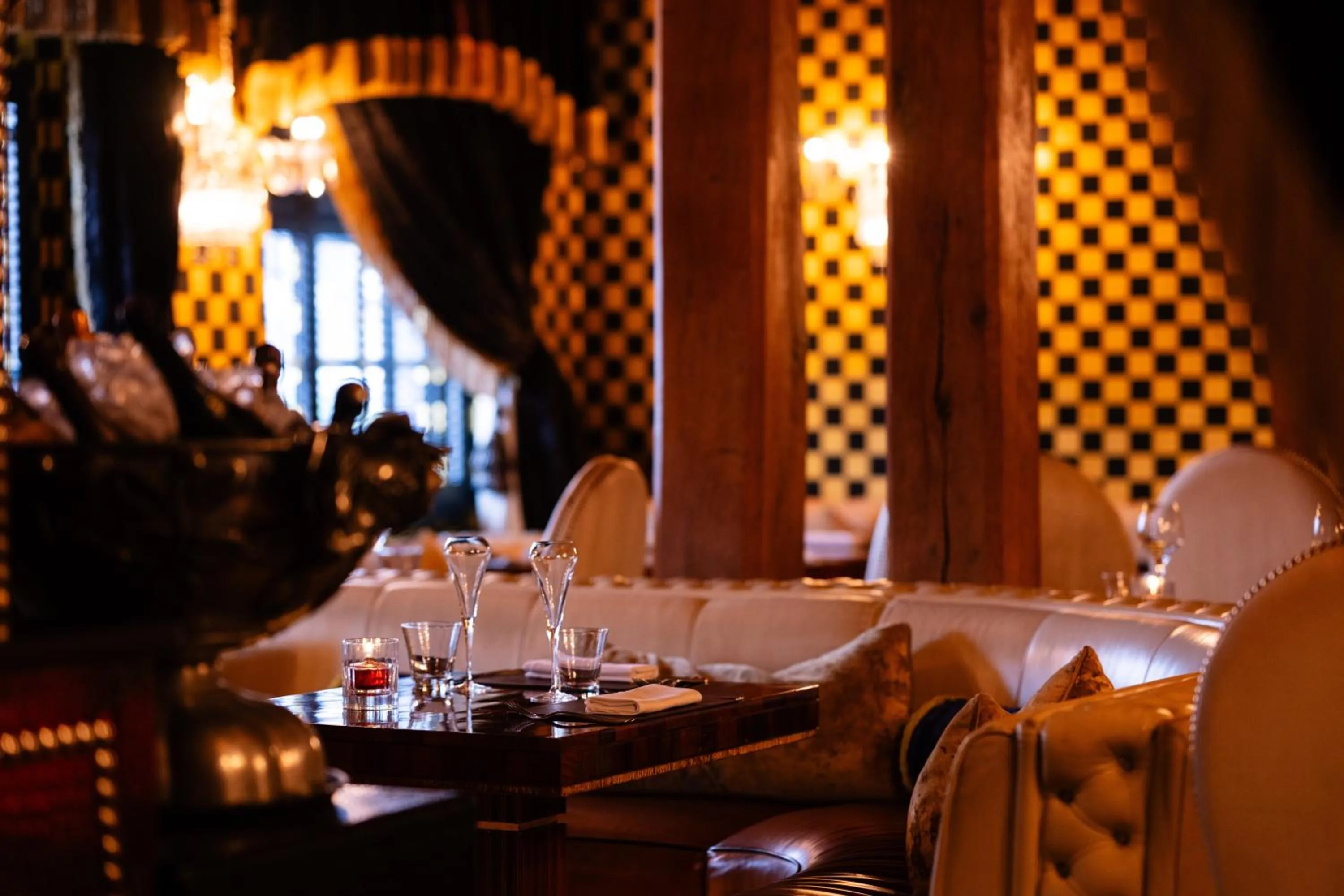 Restaurant/places to eat in Crazy Bear Beaconsfield