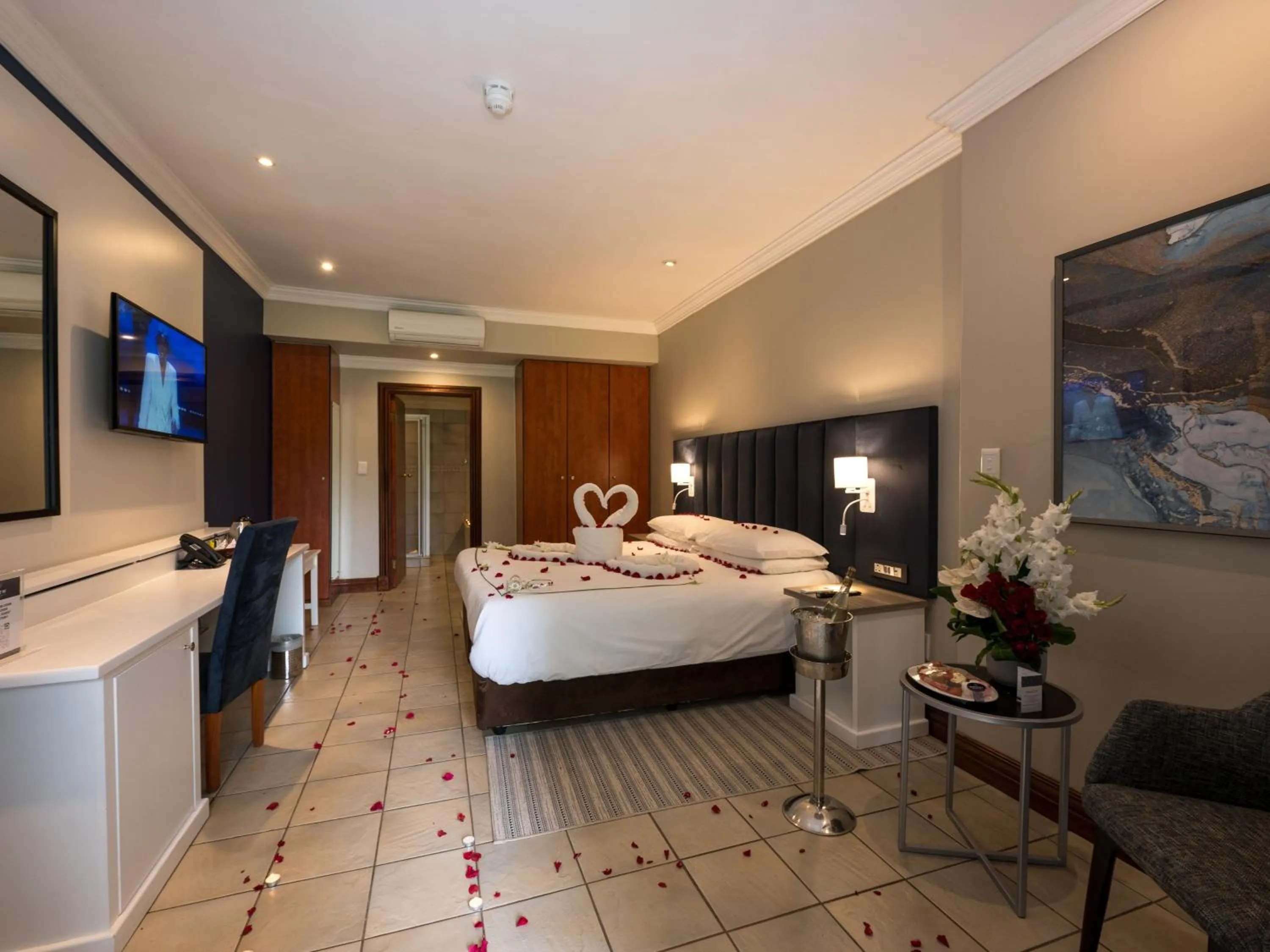 Bed in ANEW Resort Hunters Rest Rustenburg