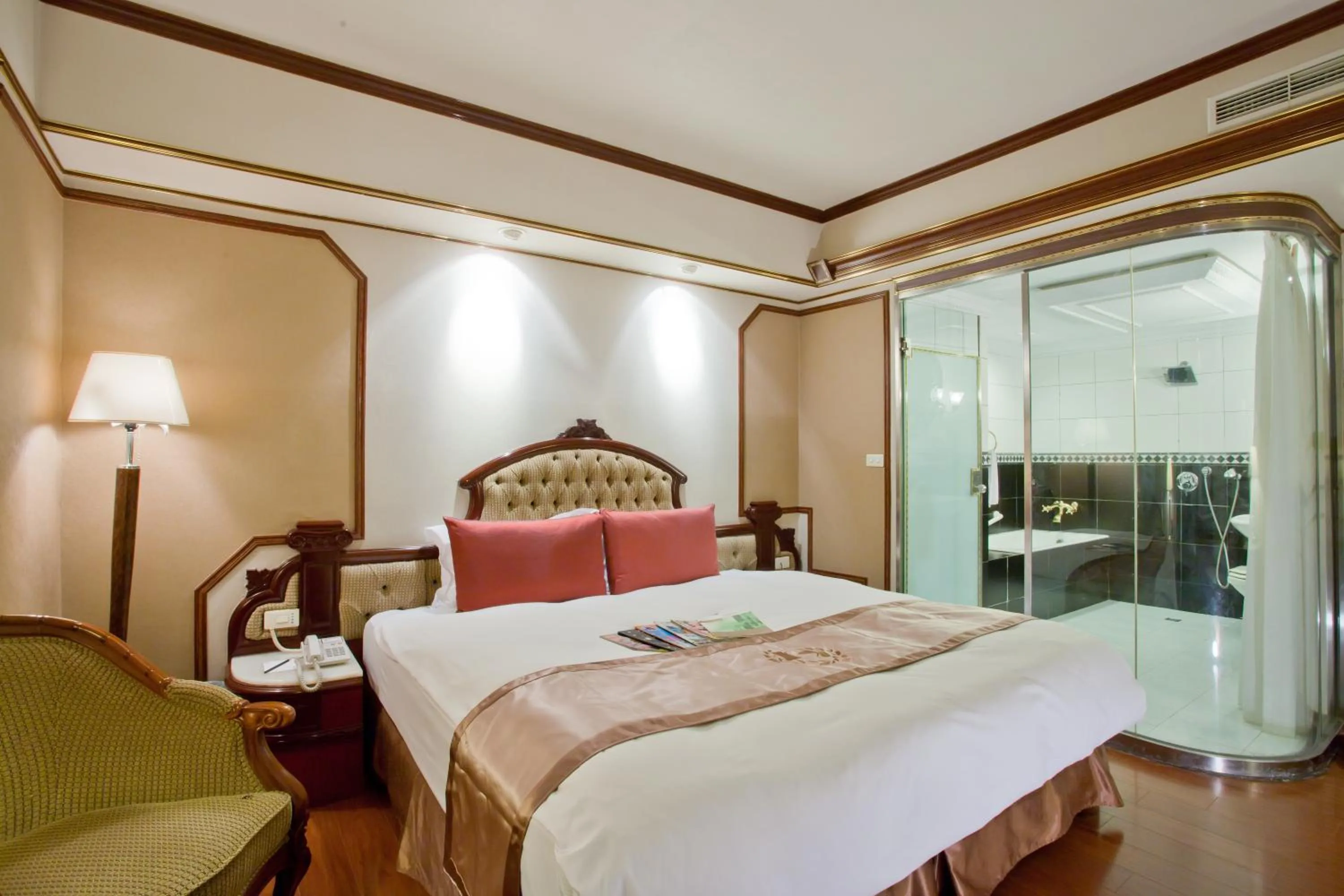 Bed in Charming City Songshan Hotel