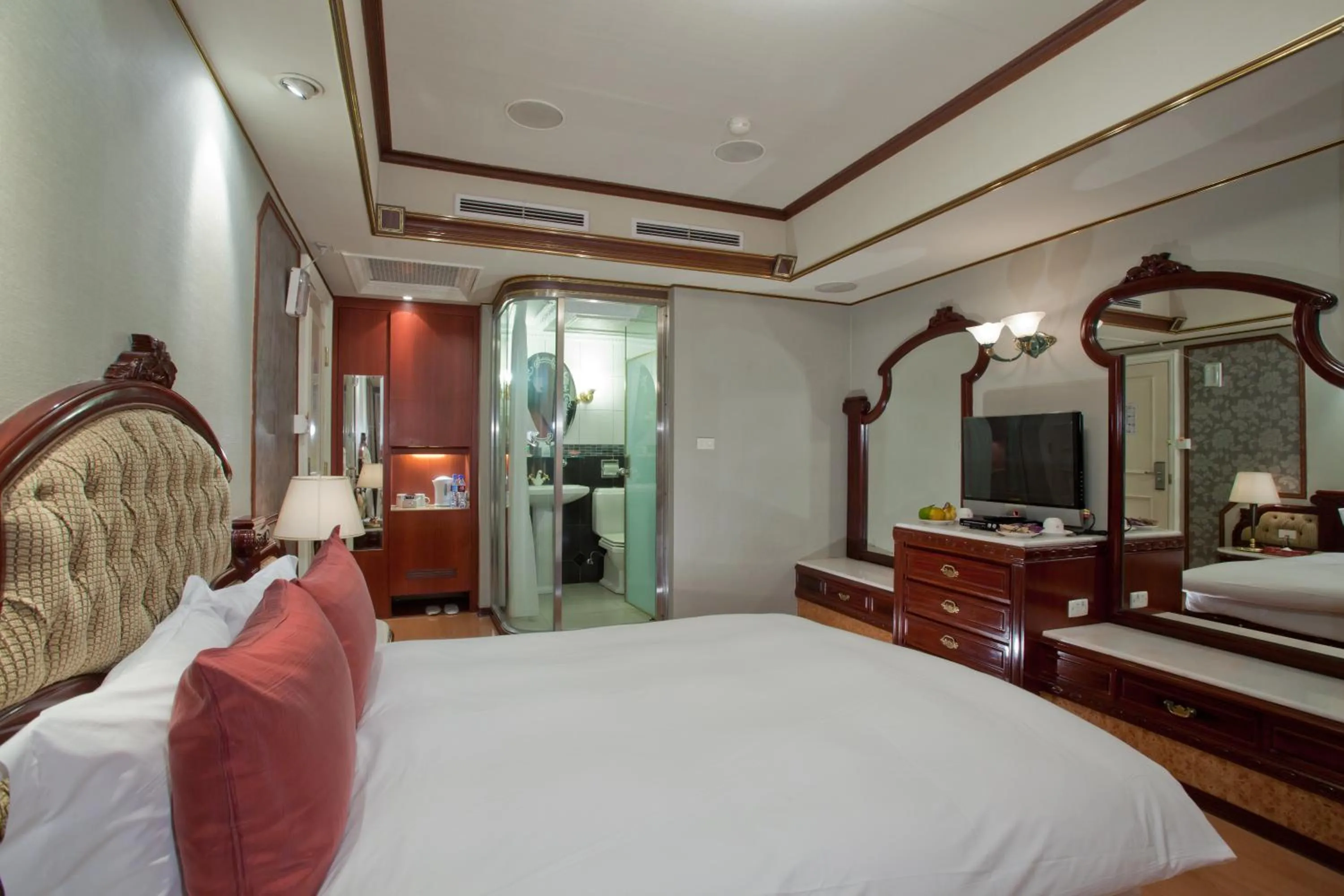 Bed in Charming City Songshan Hotel