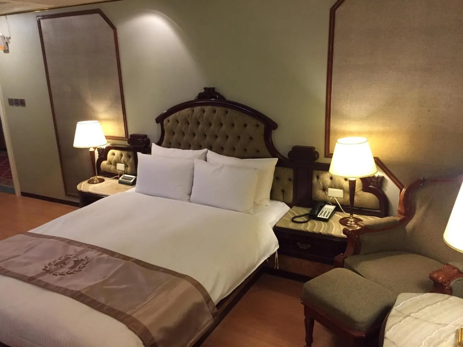 Bed in Charming City Songshan Hotel