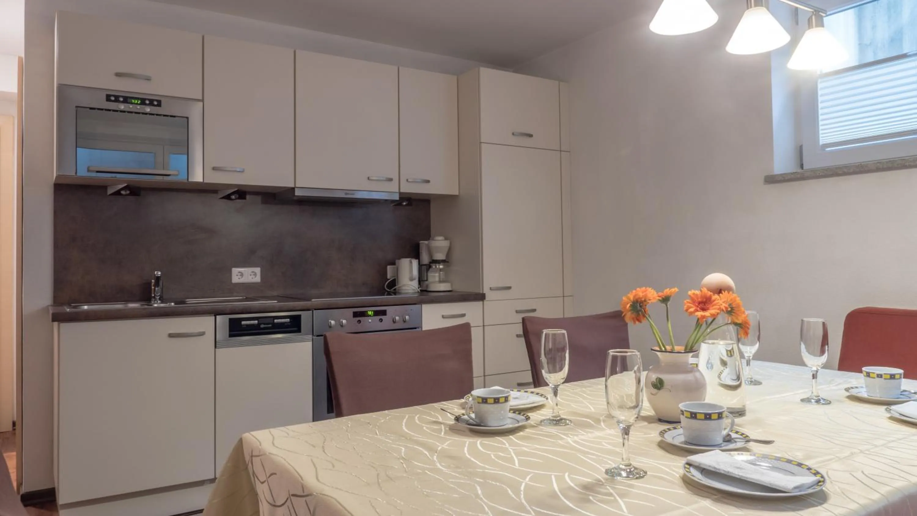 Kitchen or kitchenette in Alpenapart Saphir