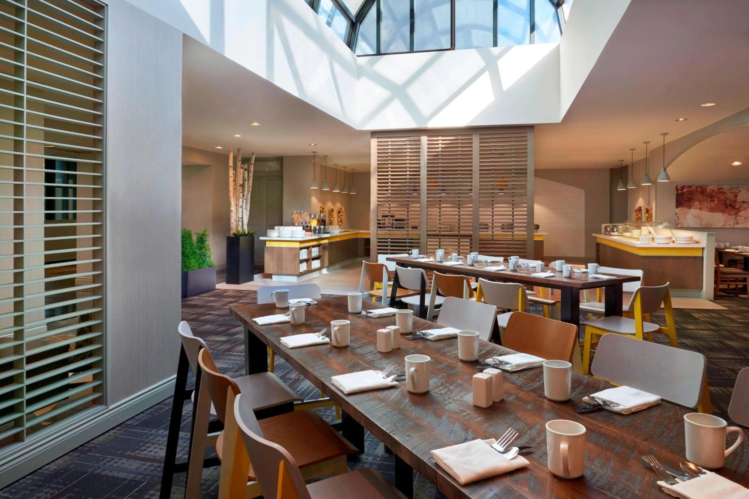 Restaurant/places to eat in Delta Hotels by Marriott Toronto Airport & Conference Centre