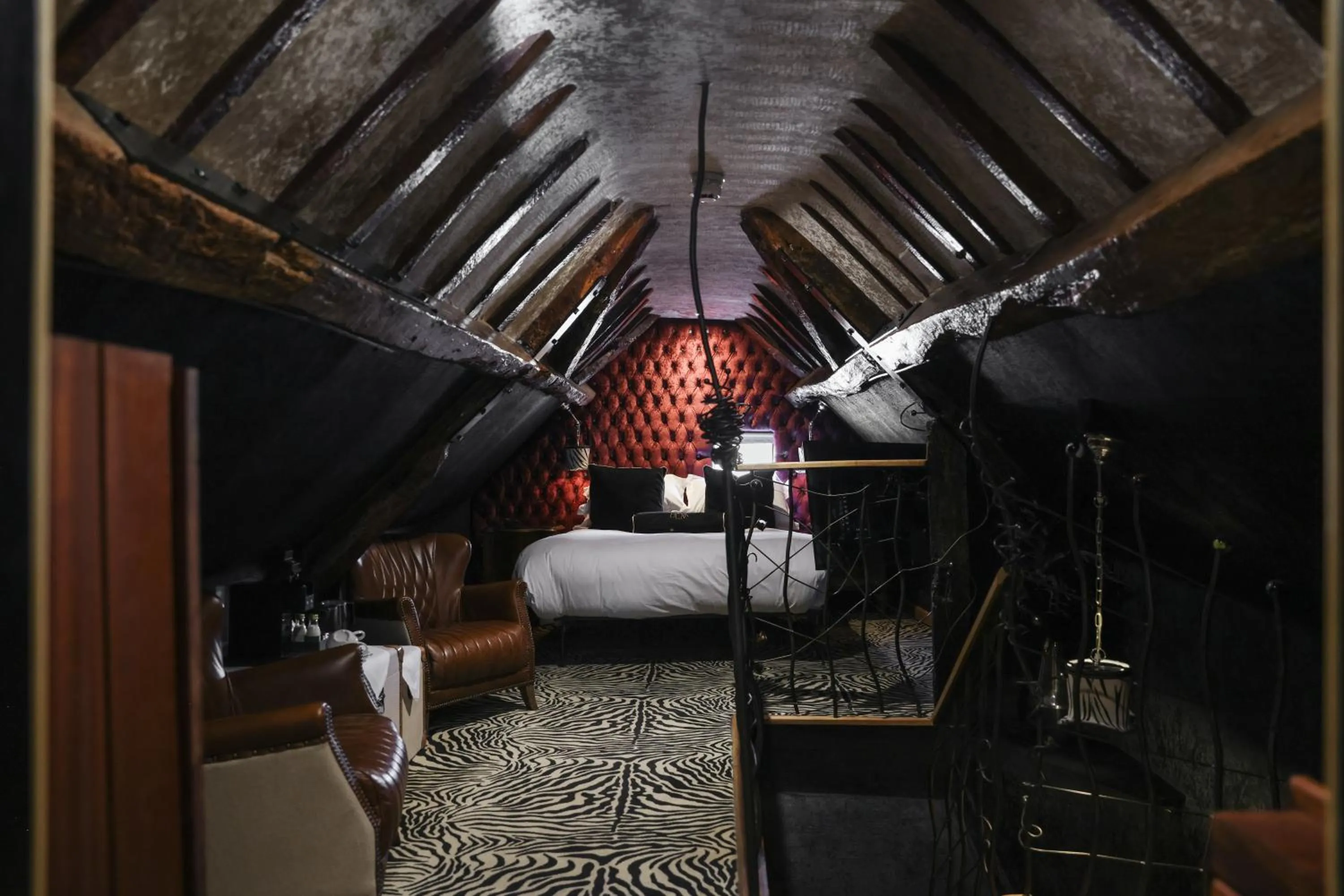 Bed in Crazy Bear Stadhampton