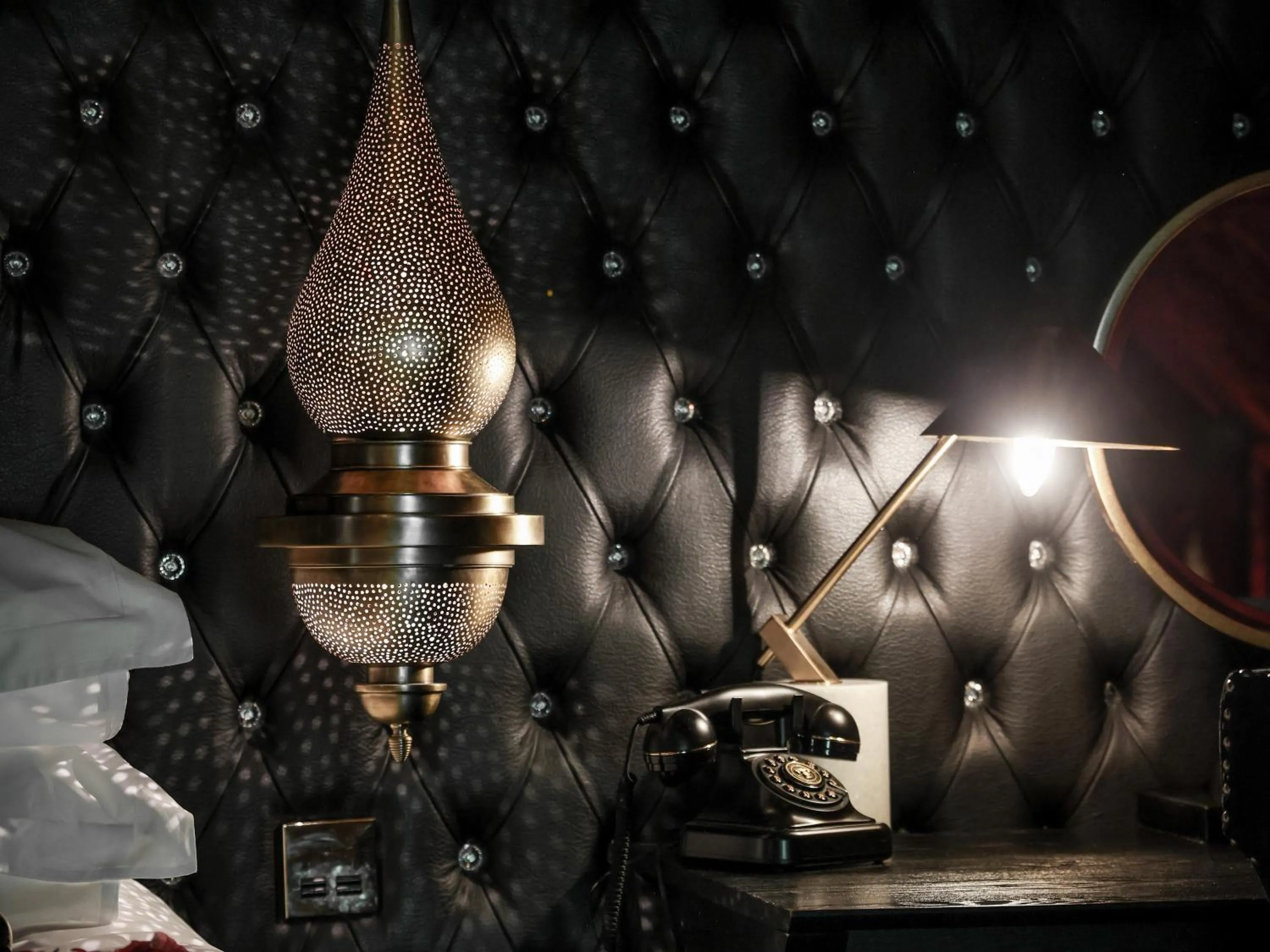 Bedroom in Crazy Bear Stadhampton