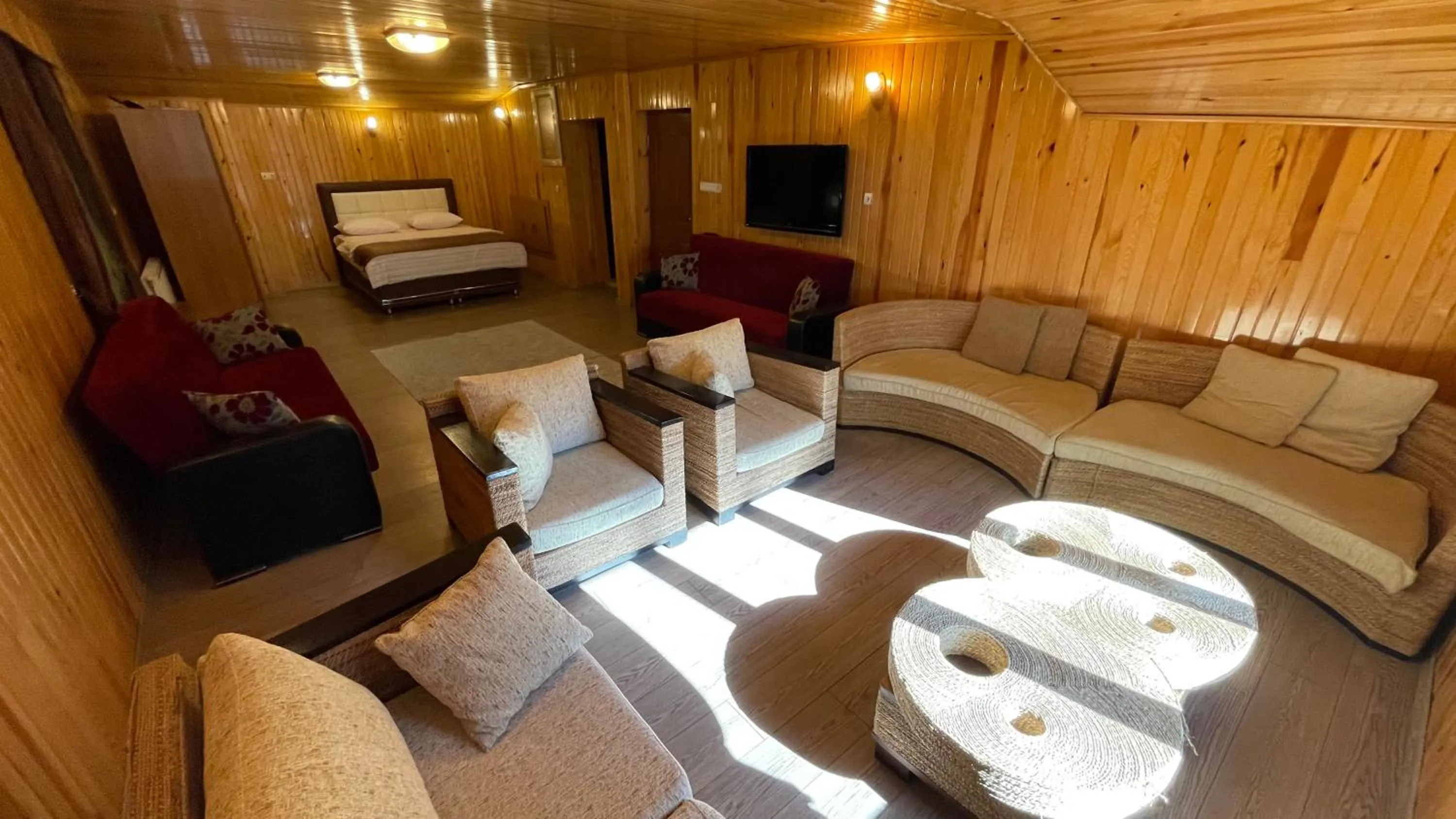 Living room in Ozkan Otel