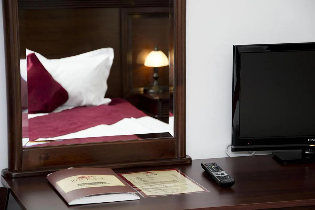 Decorative detail in Hanul Domnesc