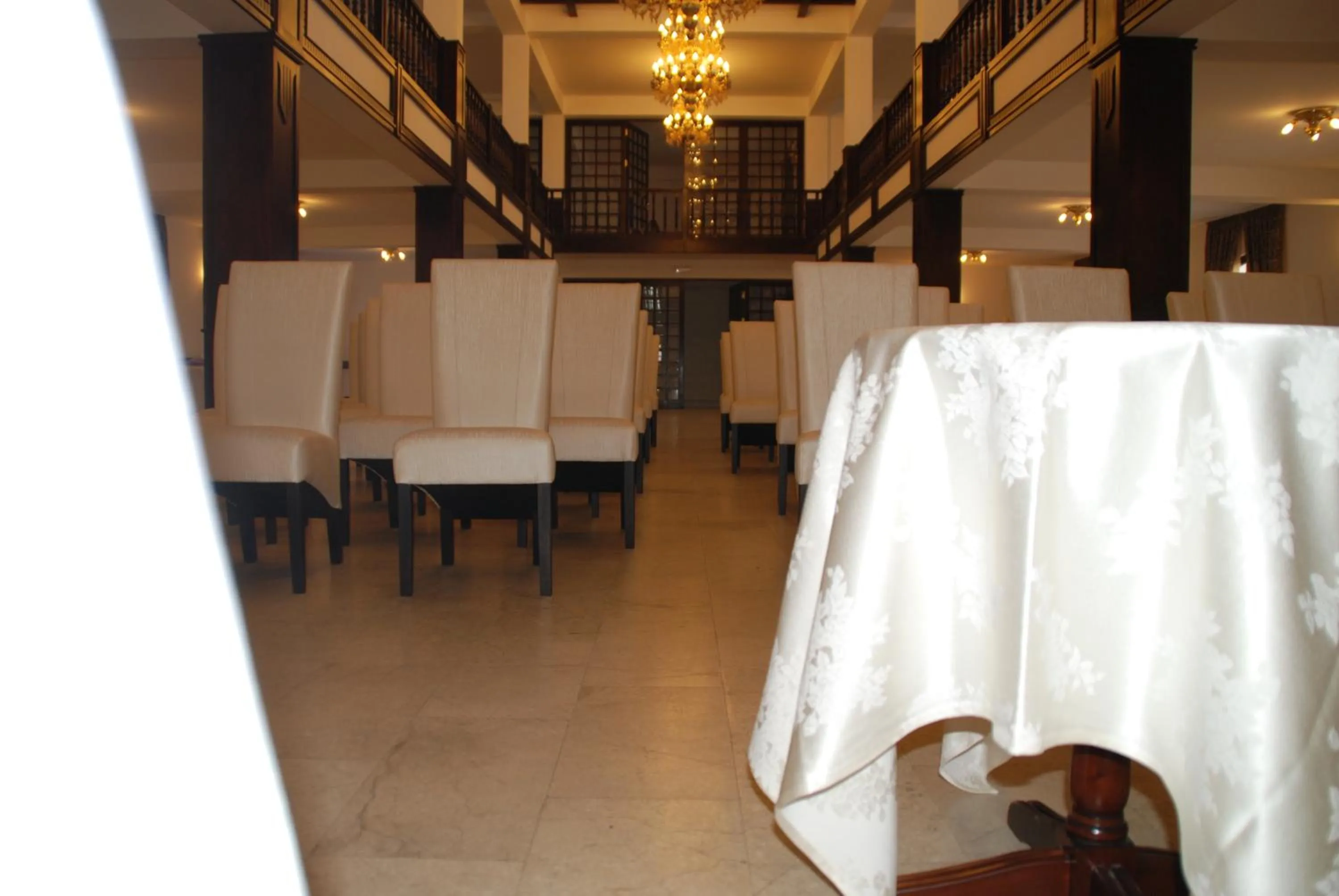 Business facilities in Hanul Domnesc