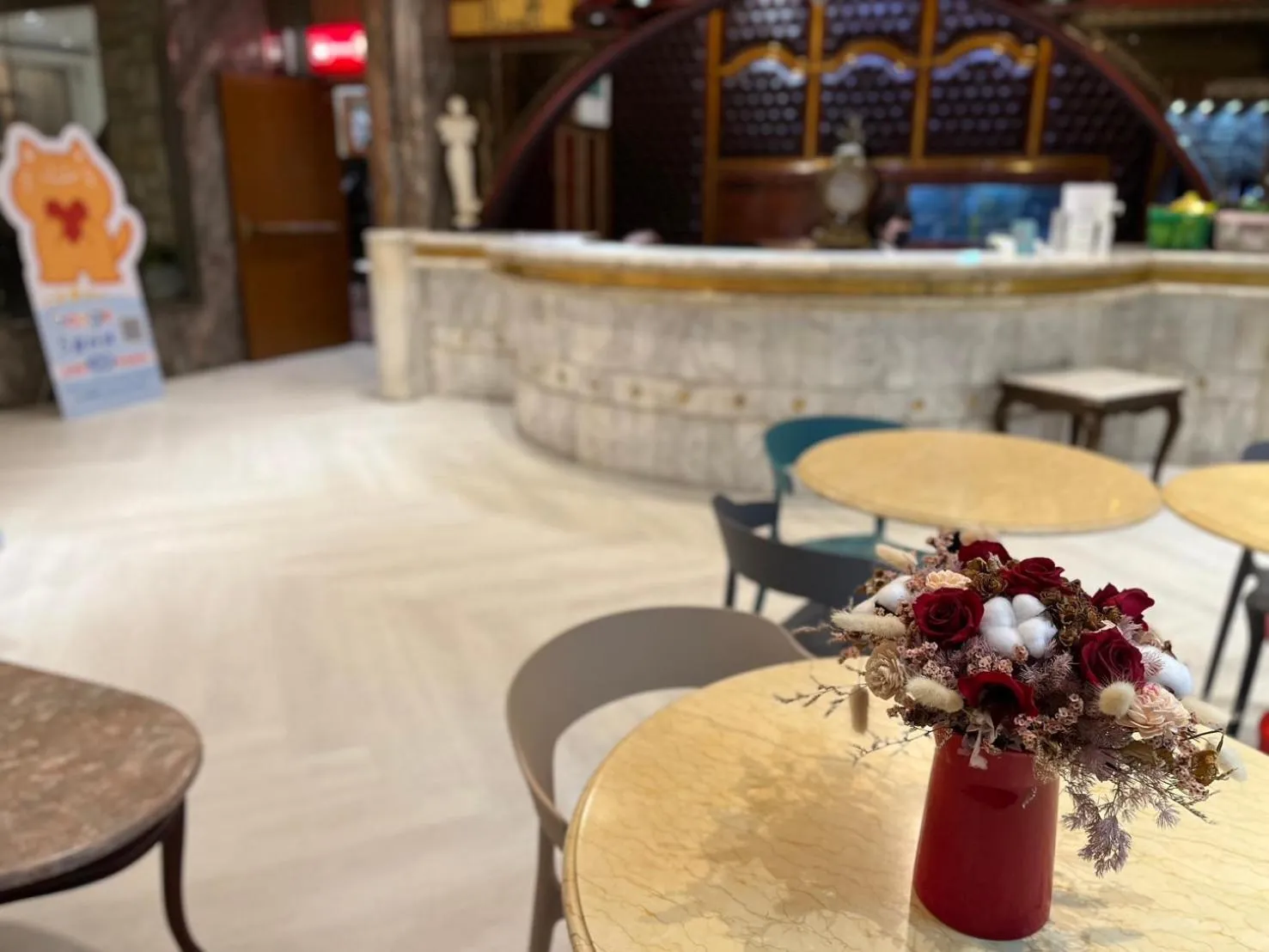 Living room in Happiness Hotel