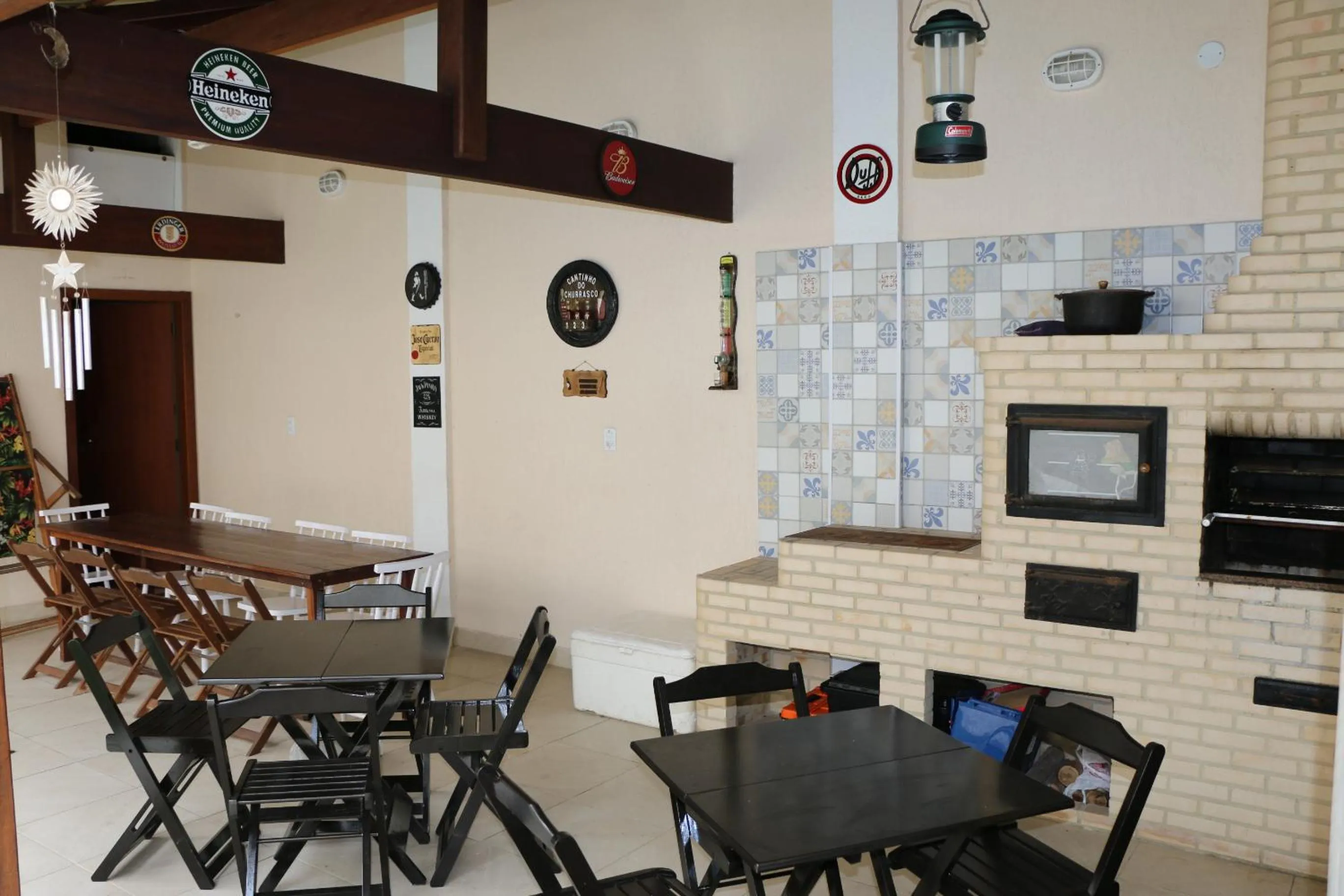 BBQ facilities in Enseada Hostel