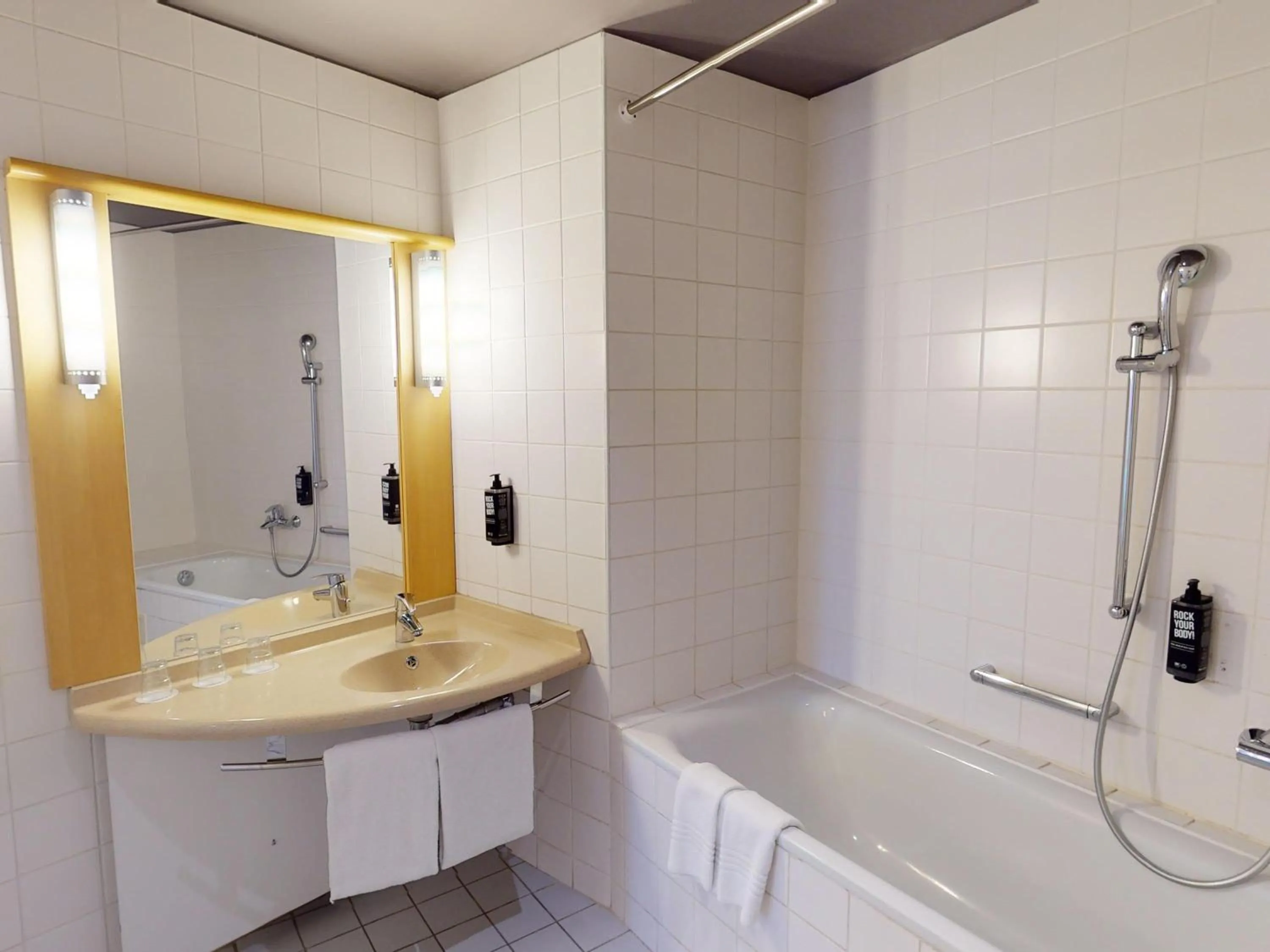 Bedroom in Ibis Bratislava Centrum