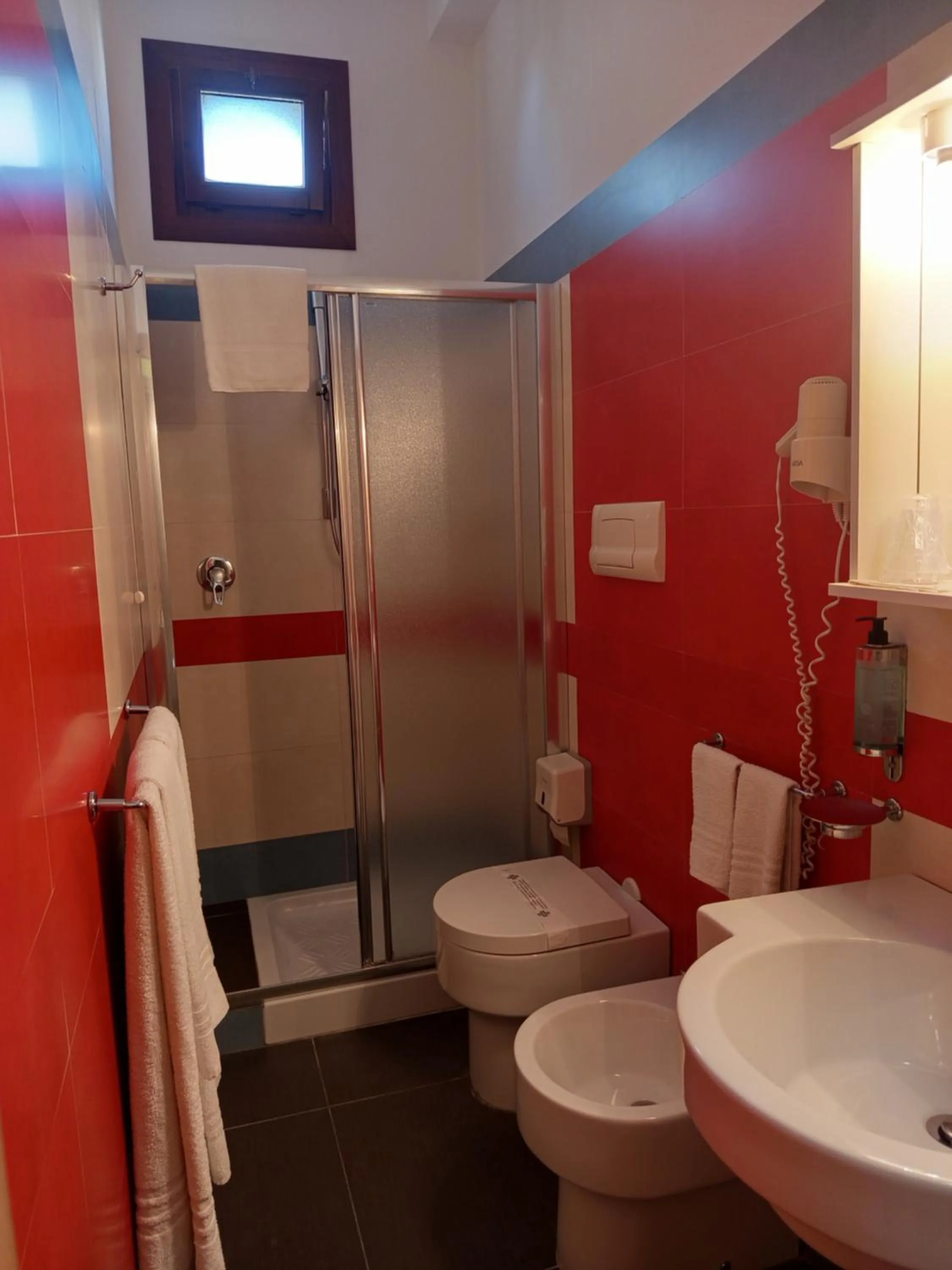 Bathroom in Amaryllis Hotel