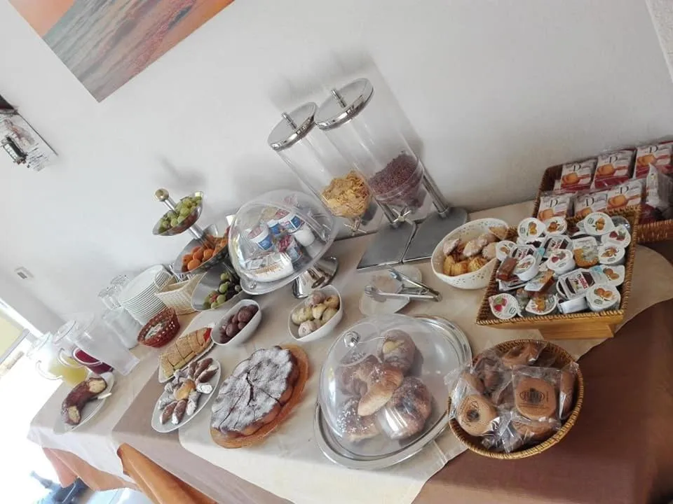 Buffet breakfast in Amaryllis Hotel