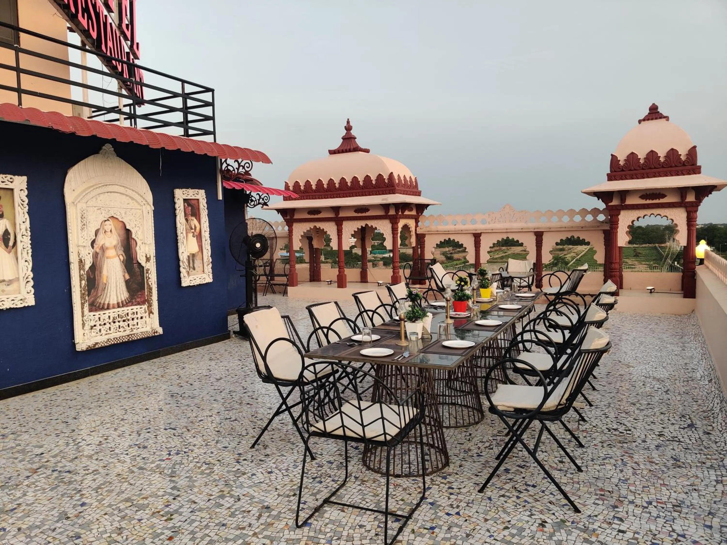 Restaurant/places to eat in Hotel The Balam