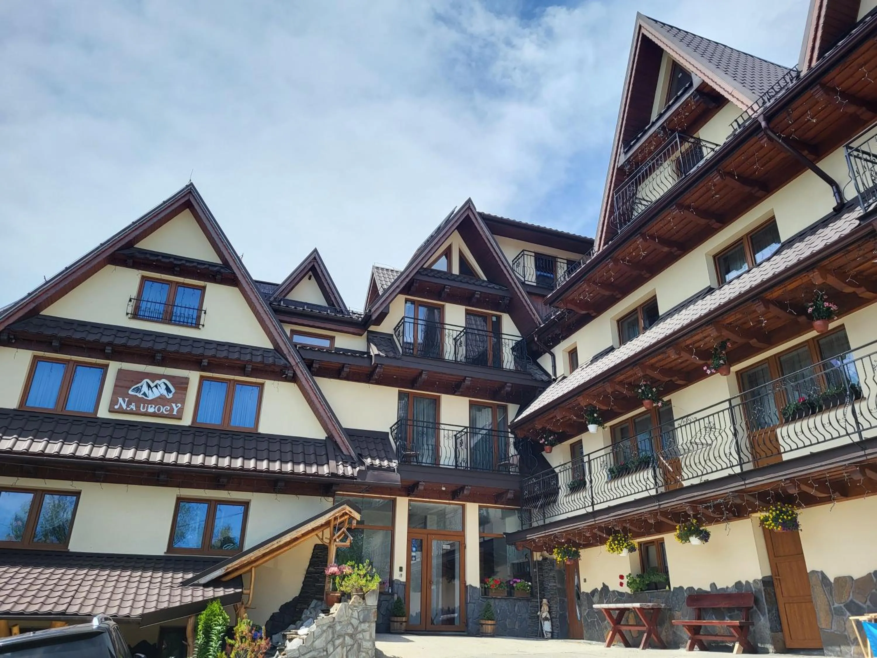 Property building in Apartamenty i Pokoje w Willi na Ubocy