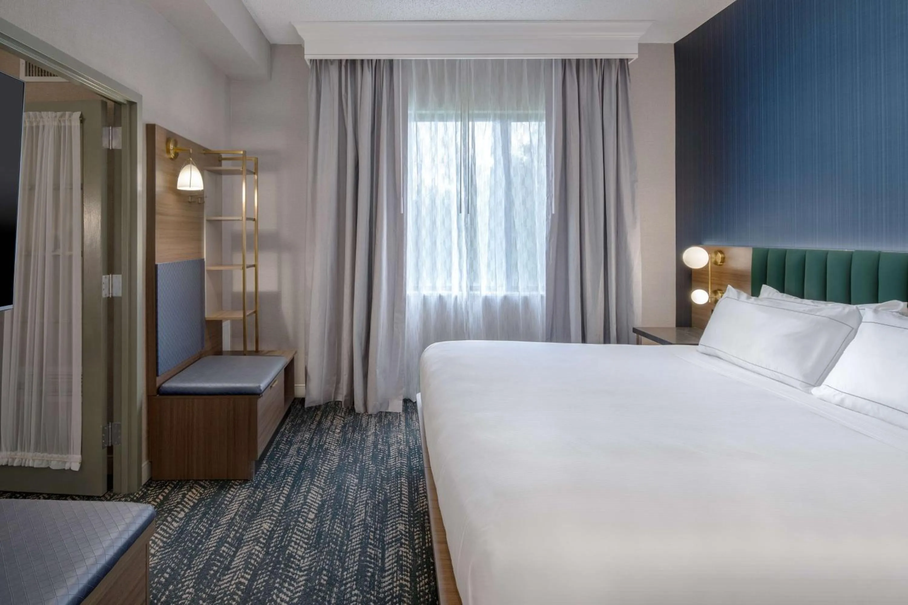 Bed in DoubleTree Suites by Hilton Mount Laurel