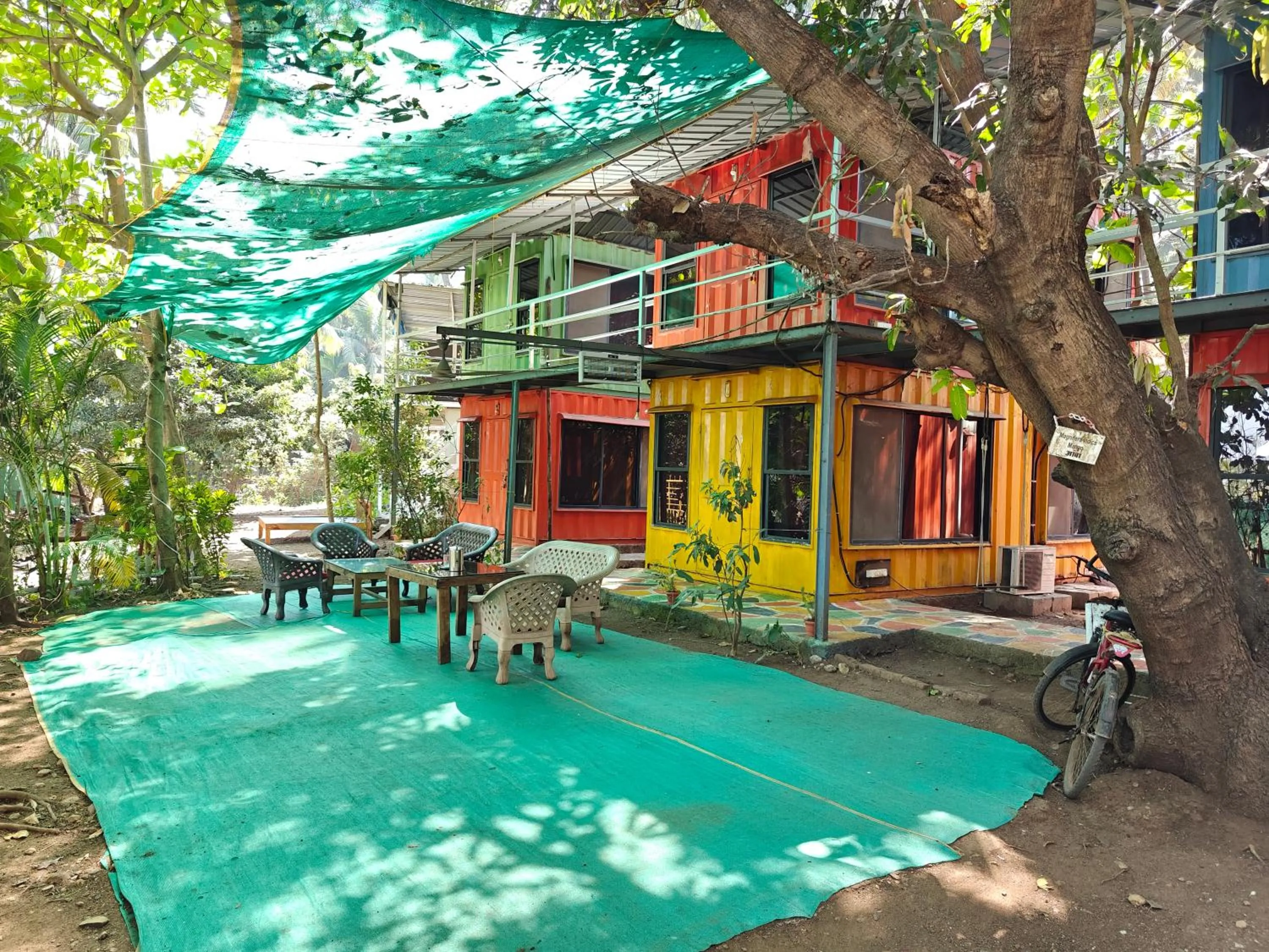 Restaurant/places to eat in Iora Cottages