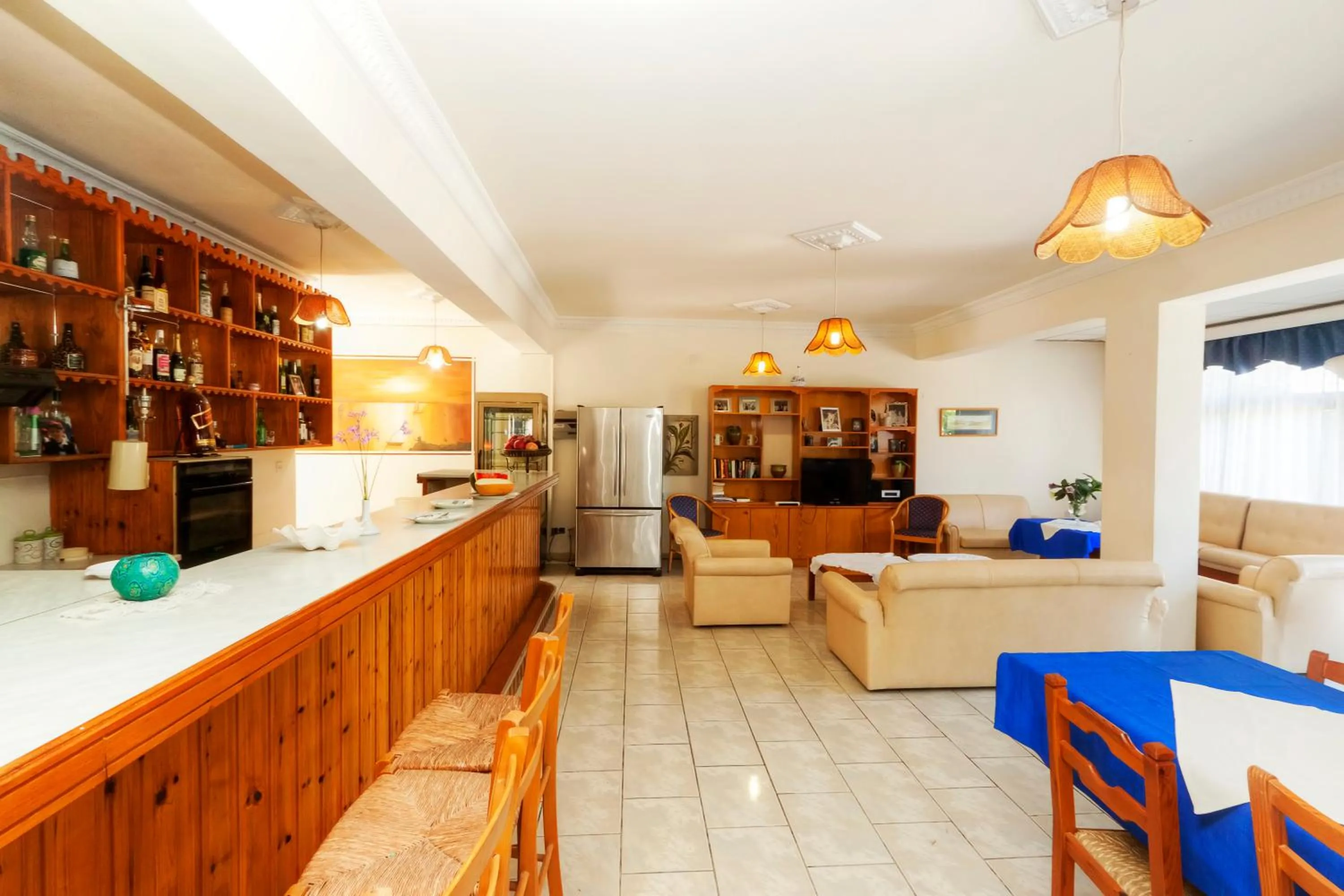 Lobby or reception in Follow The Sun Hotel Apartments