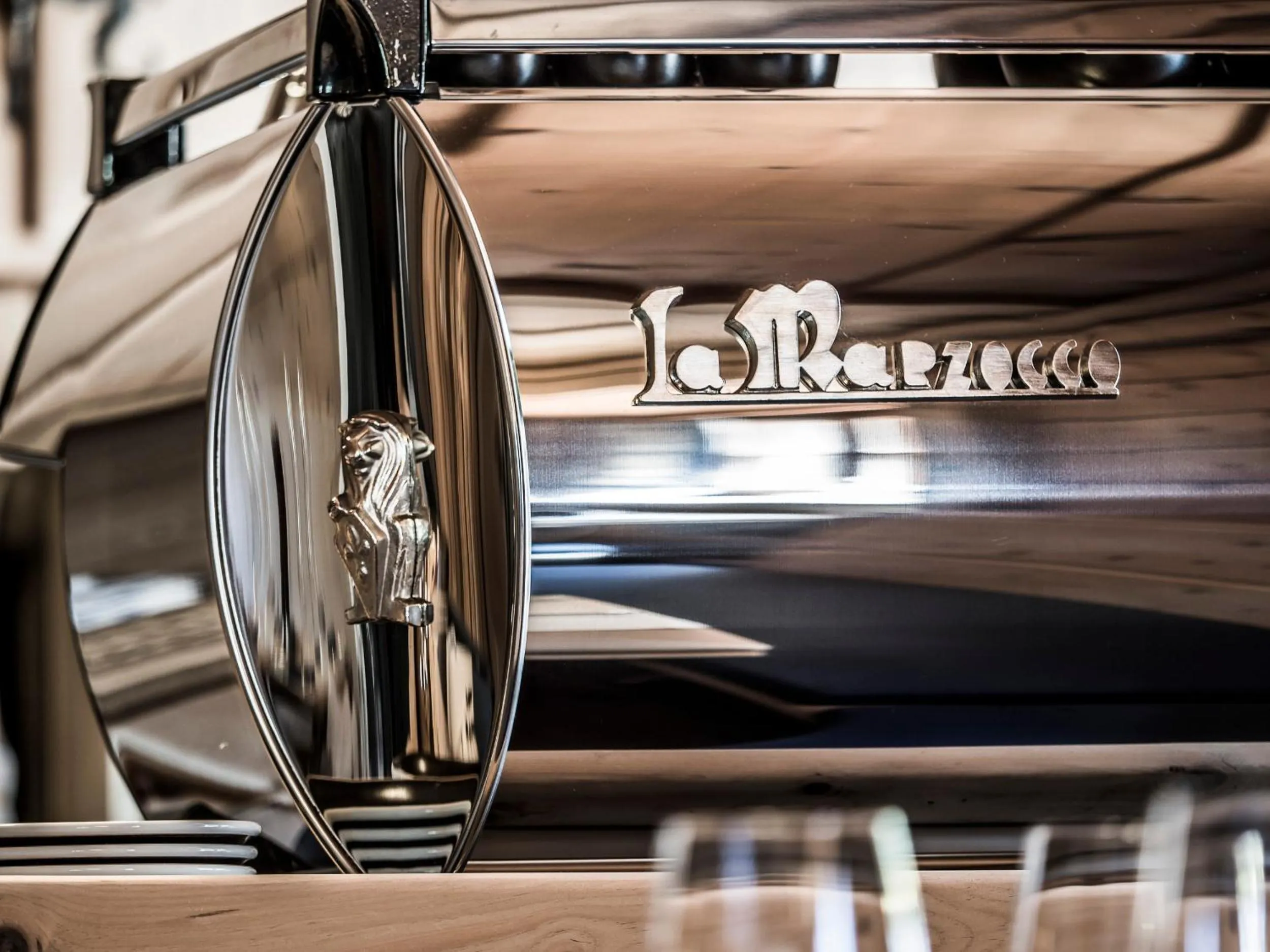 Restaurant/places to eat in Hotel Maria