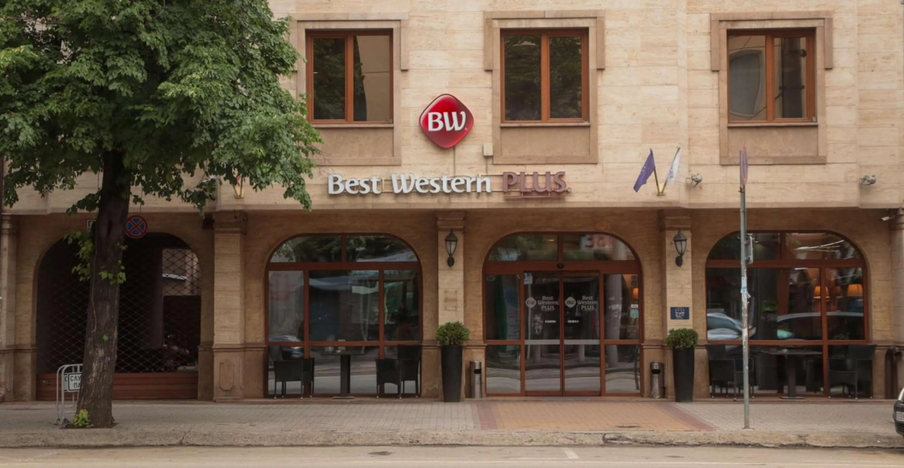 Property building in Best Western Plus Bristol Hotel