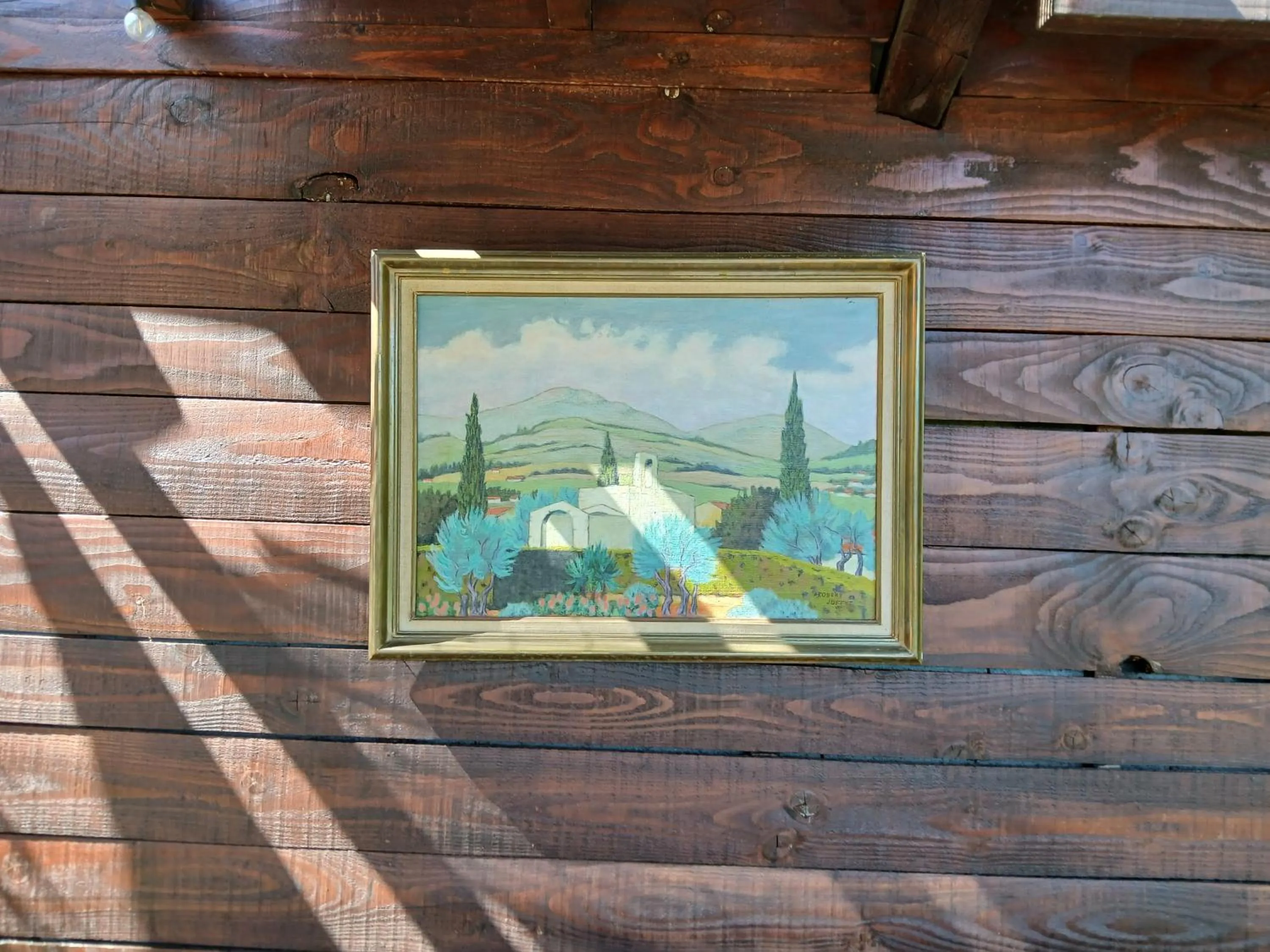 Decorative detail in Le Chalet du Parc proche du safari parc de Peaugres