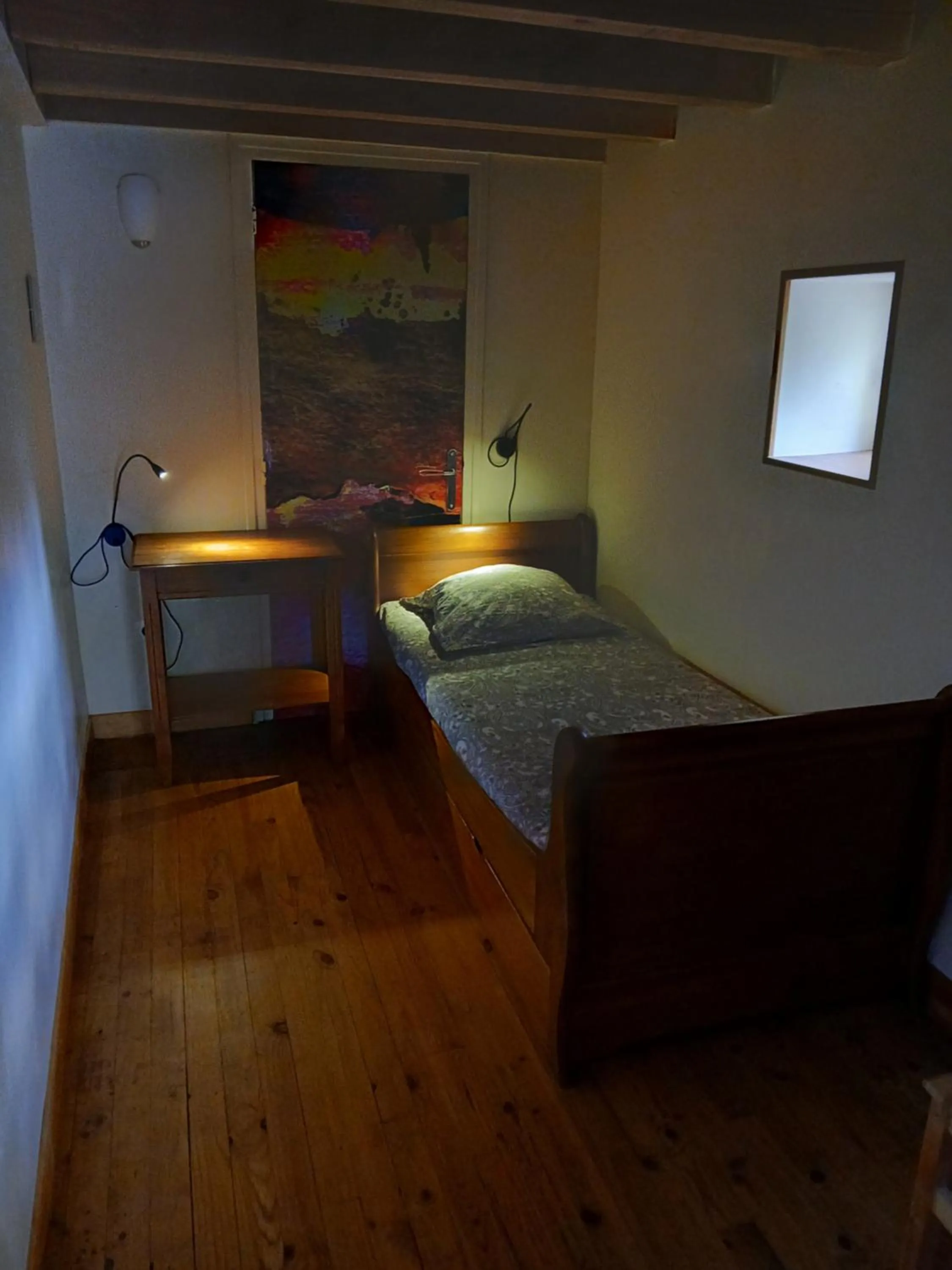 Bed in Le Chalet du Parc proche du safari parc de Peaugres