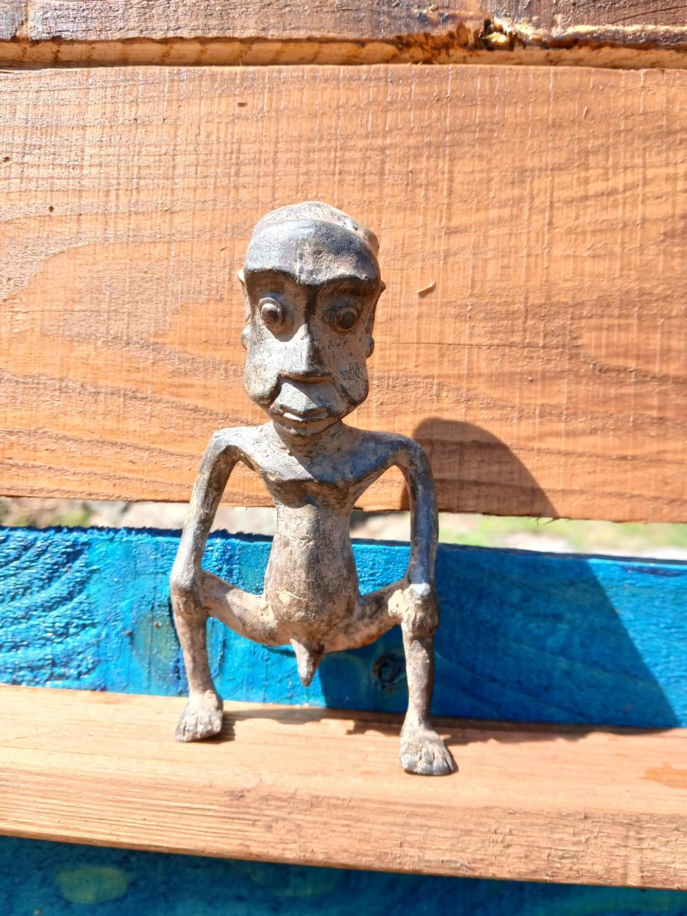 Decorative detail in Le Chalet du Parc proche du safari parc de Peaugres