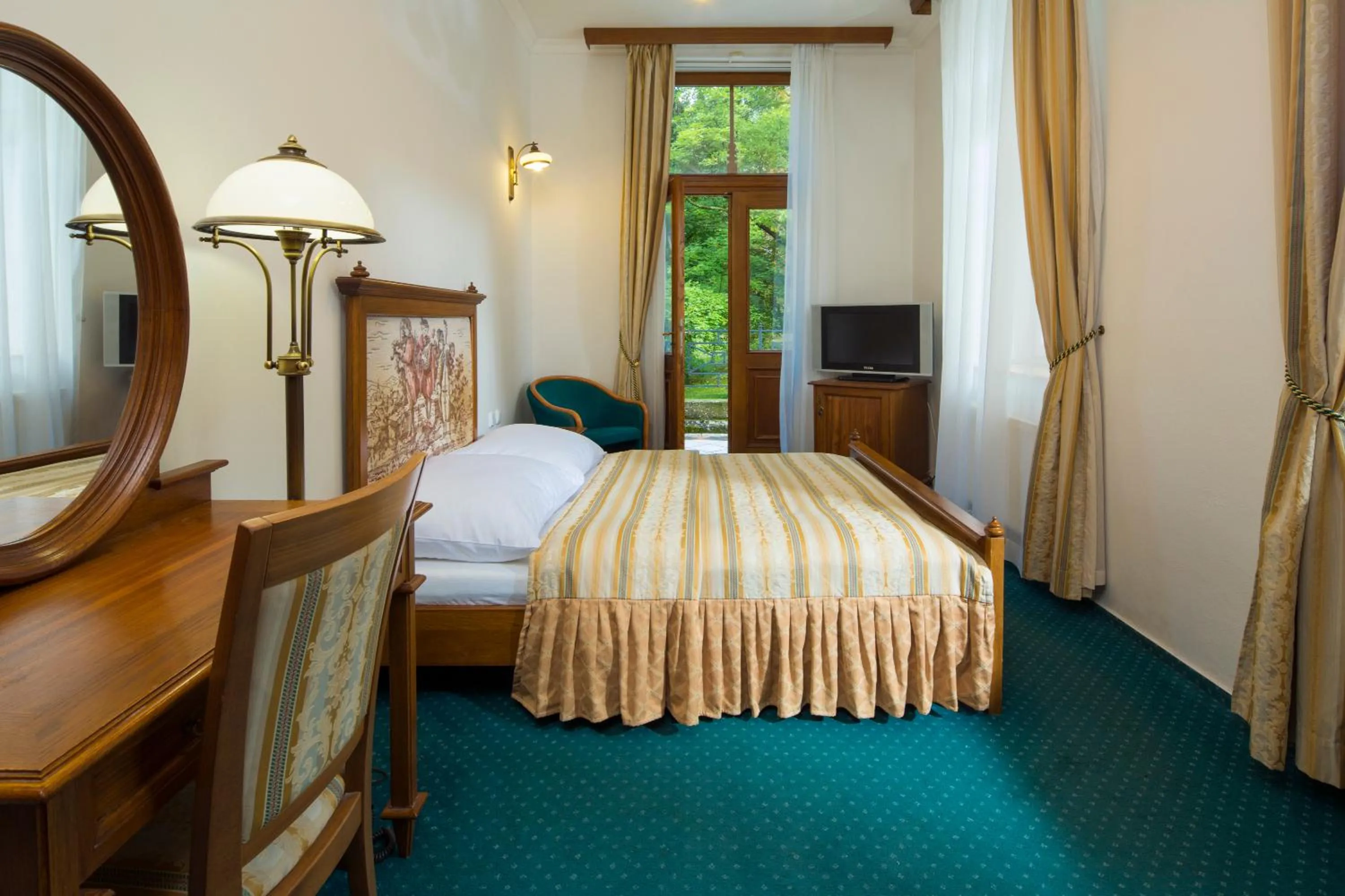 Bed in Spa Resort Libverda - Villa Friedland