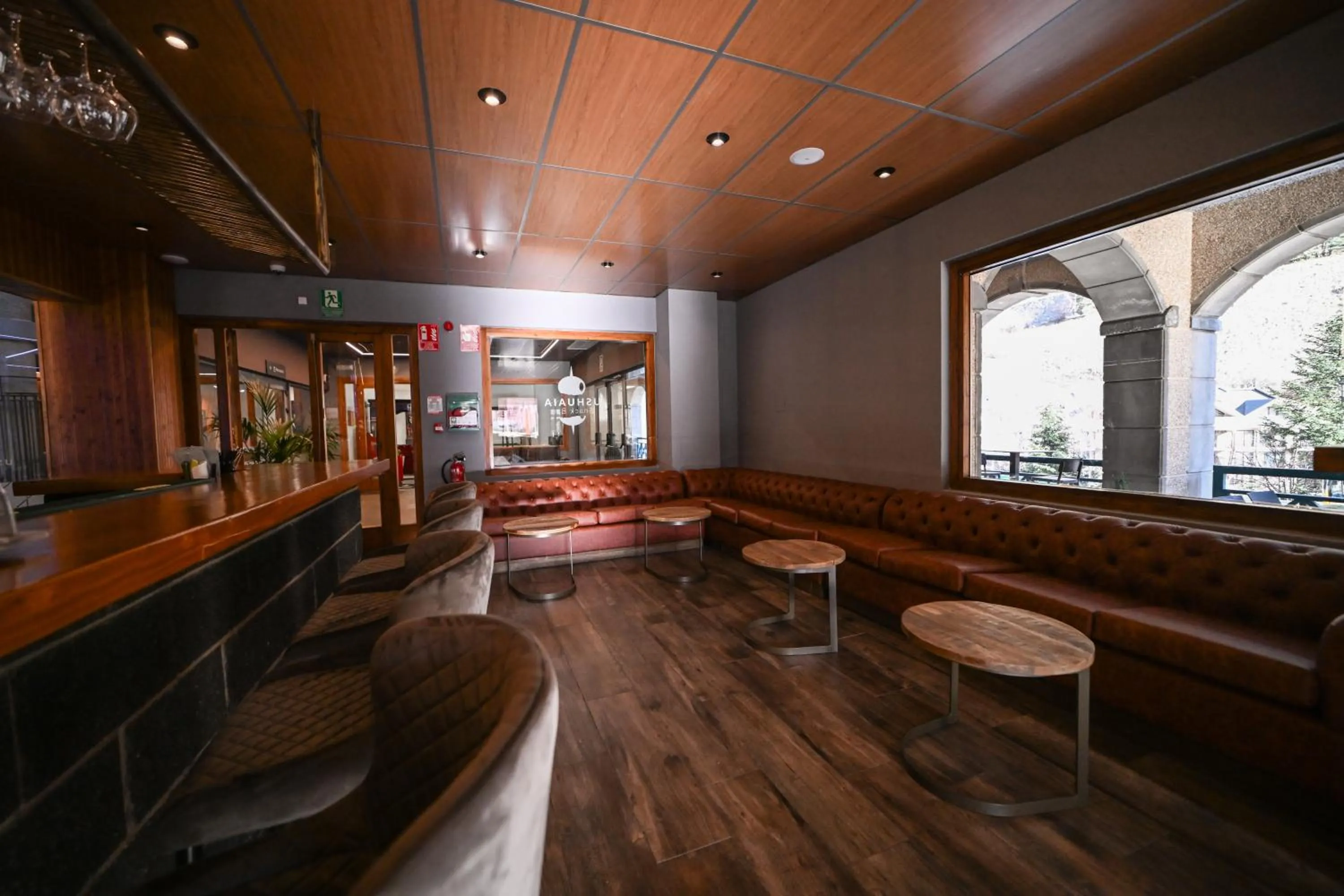 Restaurant/places to eat in Ushuaia, The Mountain Hotel