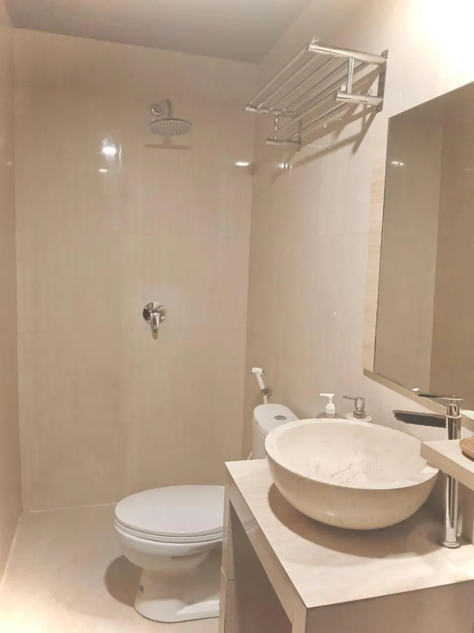 Toilet in Wait Garden Cottage