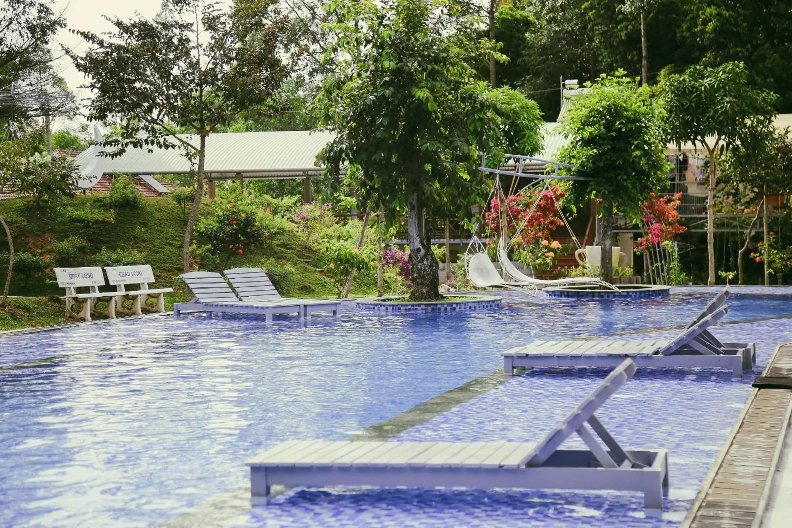 Swimming pool in Phu Quoc Valley Sen Bungalow