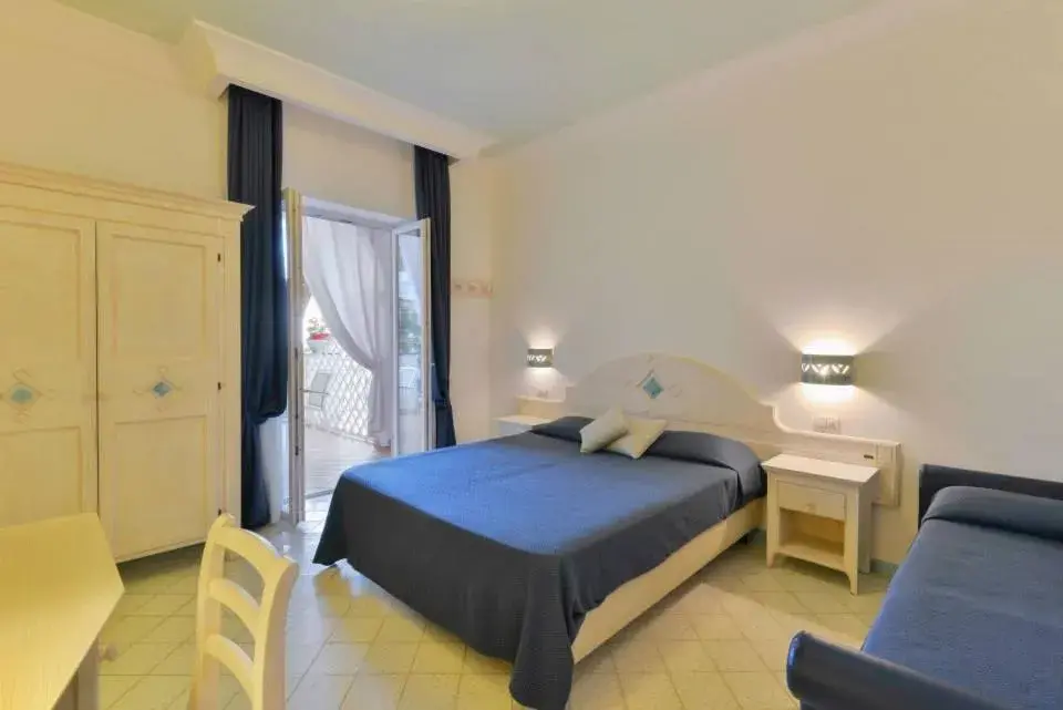 Comfort Triple Room in La Pineta Hotel Beach & Spa Comfort Triple Room in La Pineta Hotel Beach & Spa