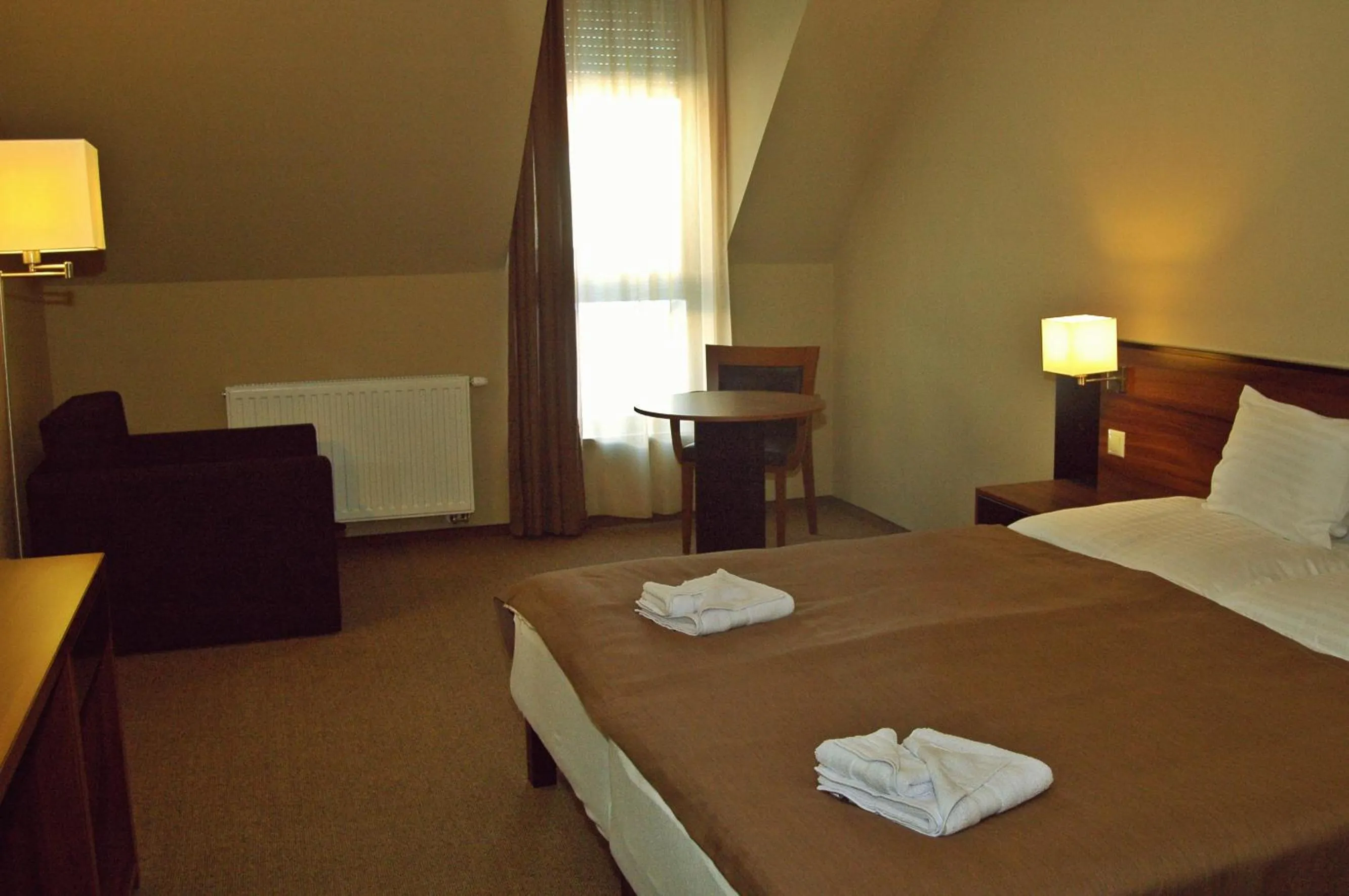 Bed in Fiáker Panzió