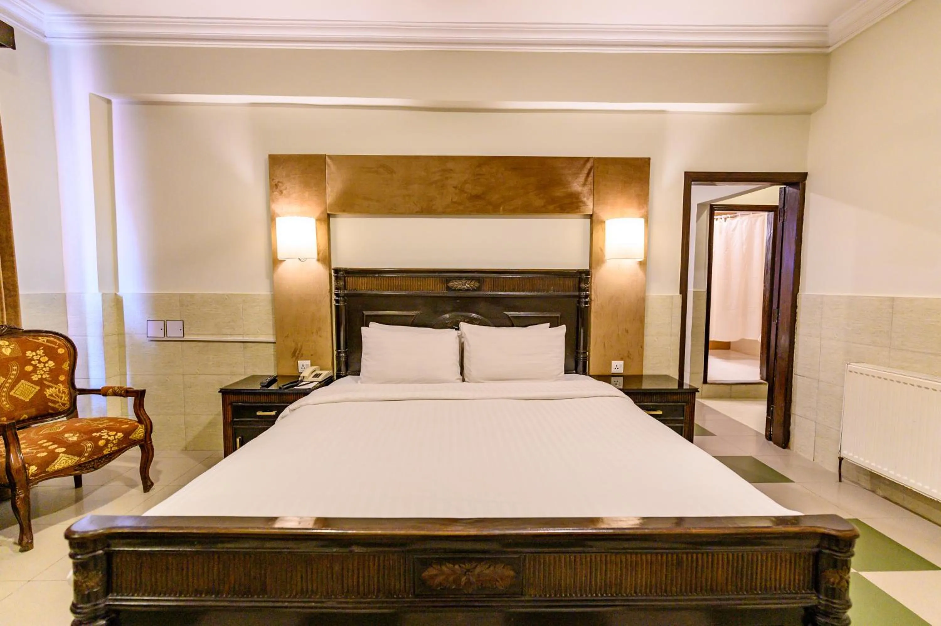 Bedroom, Bed in Hotel One Mall Road Murree