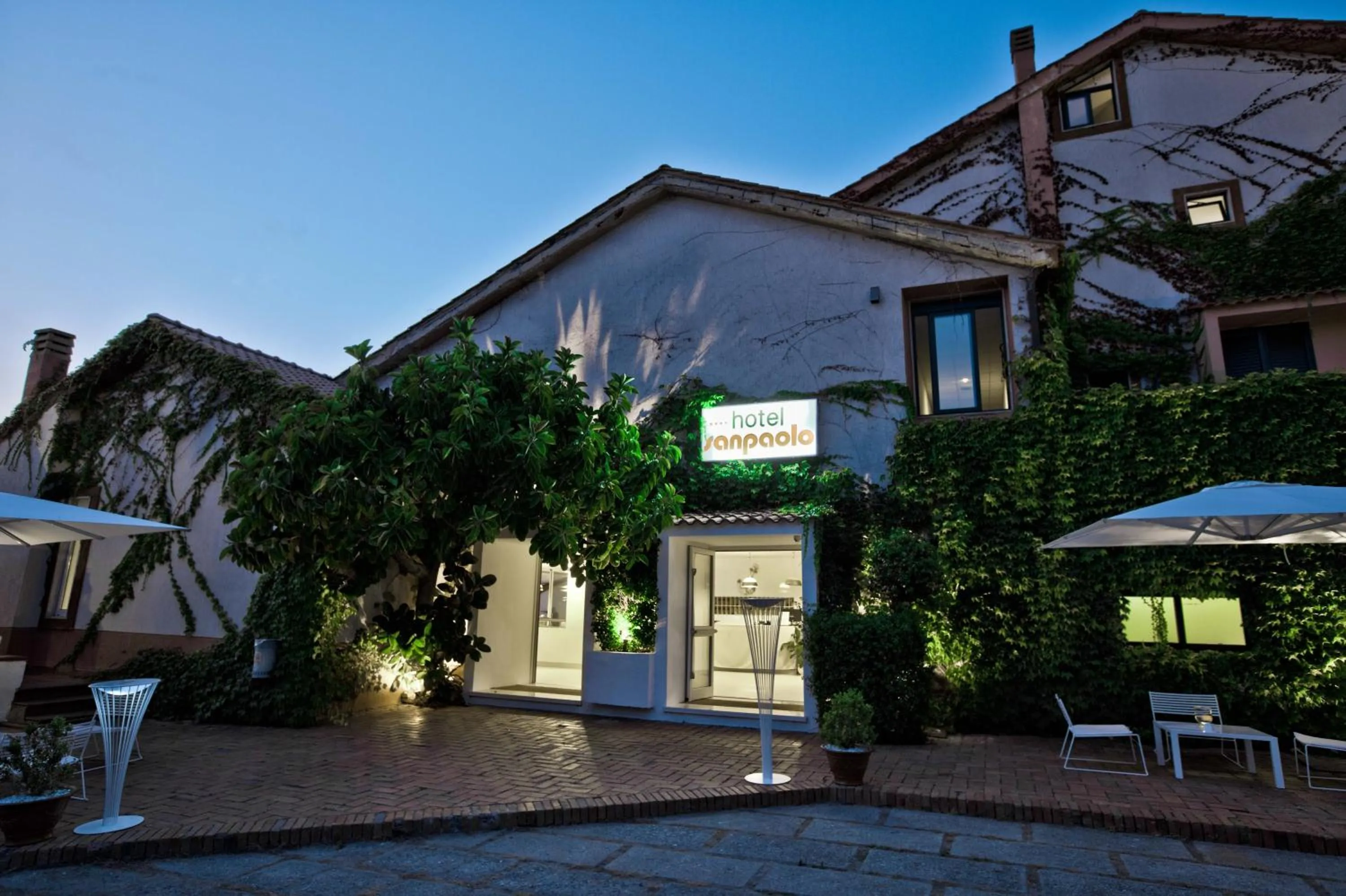 Facade/entrance in Hotel San Paolo