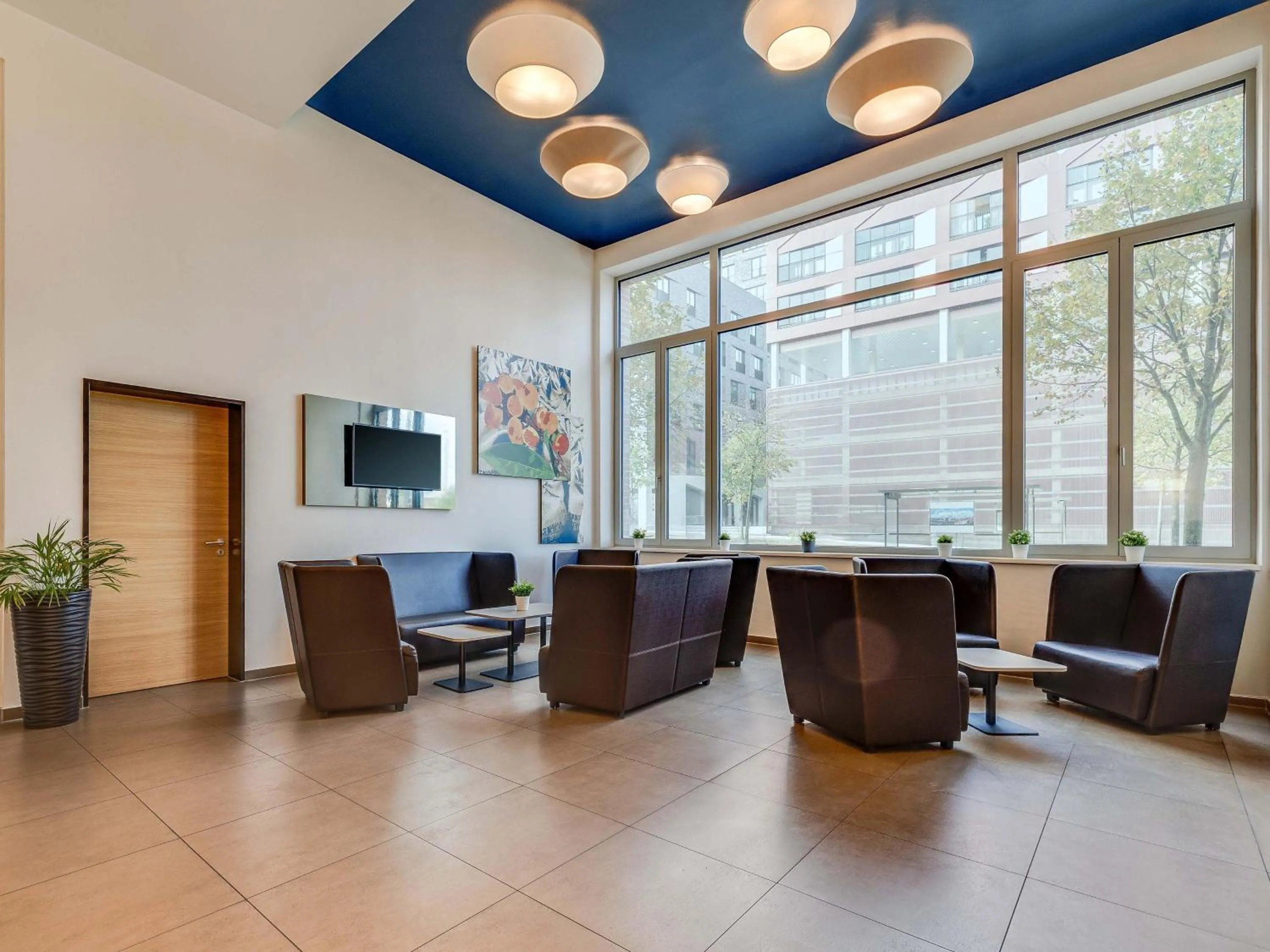 Lobby or reception in B&B Hotel Bremen-Überseestadt